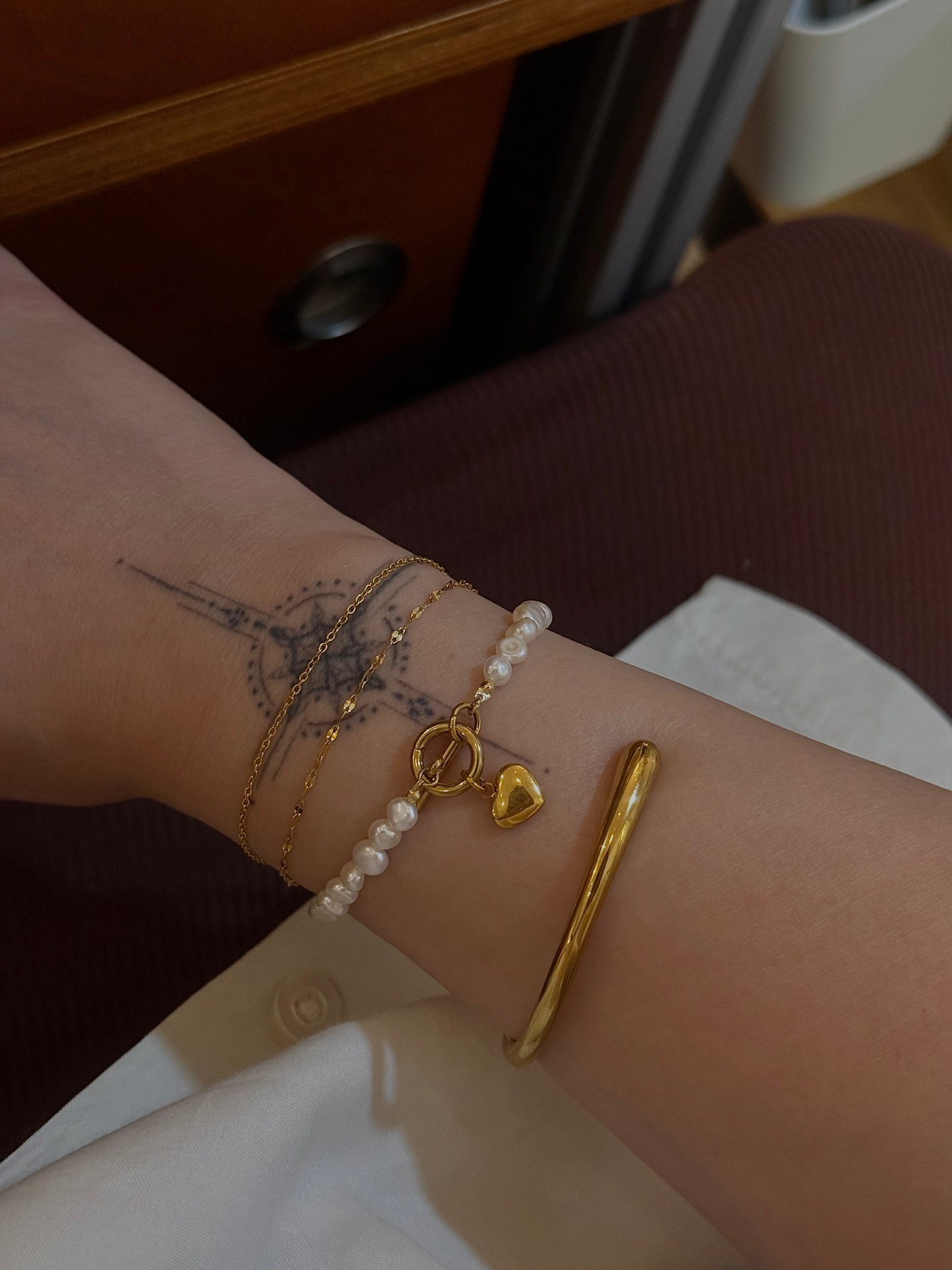 Fresh water pearl front lock heart bracelet