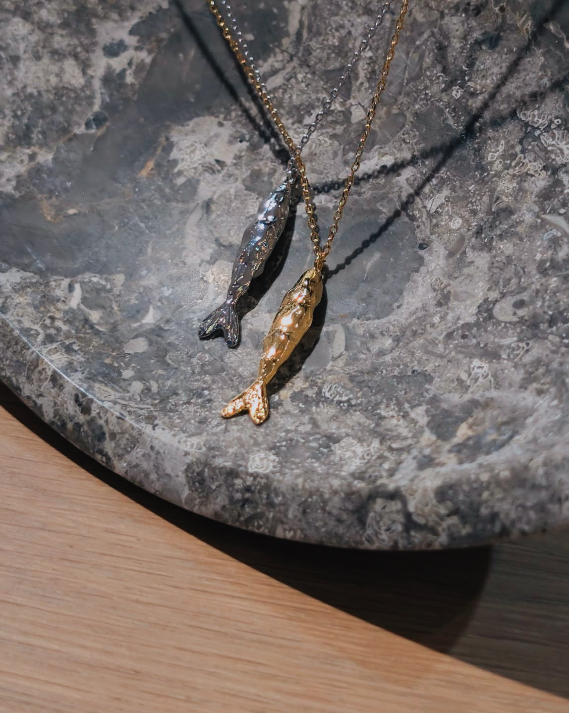 Tidal necklace