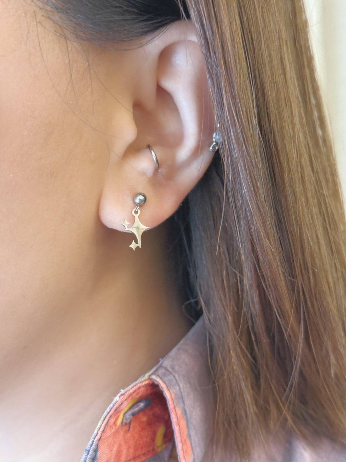 Sparkling star screw ball earrings (pair)