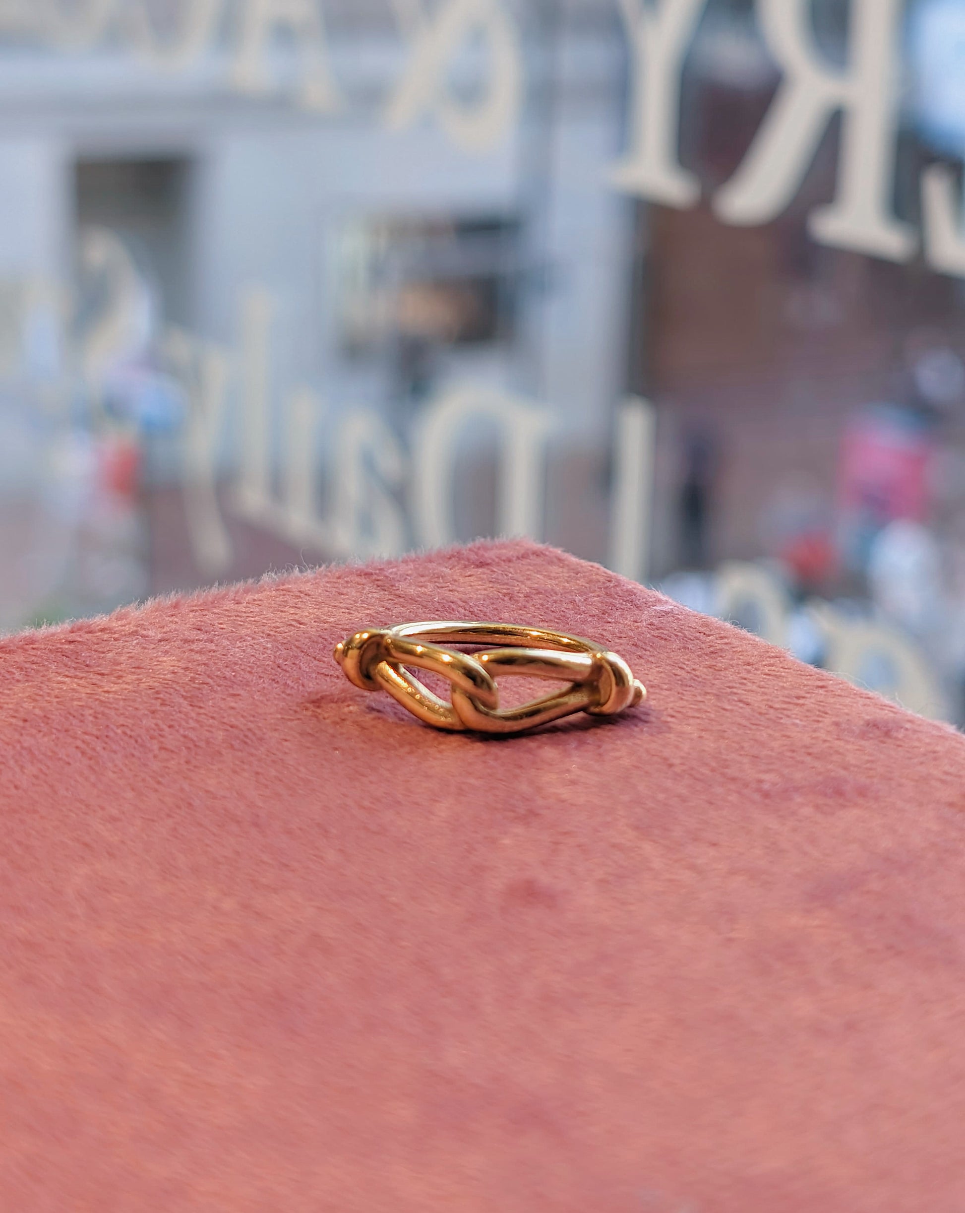 Interlock stainless steel ring