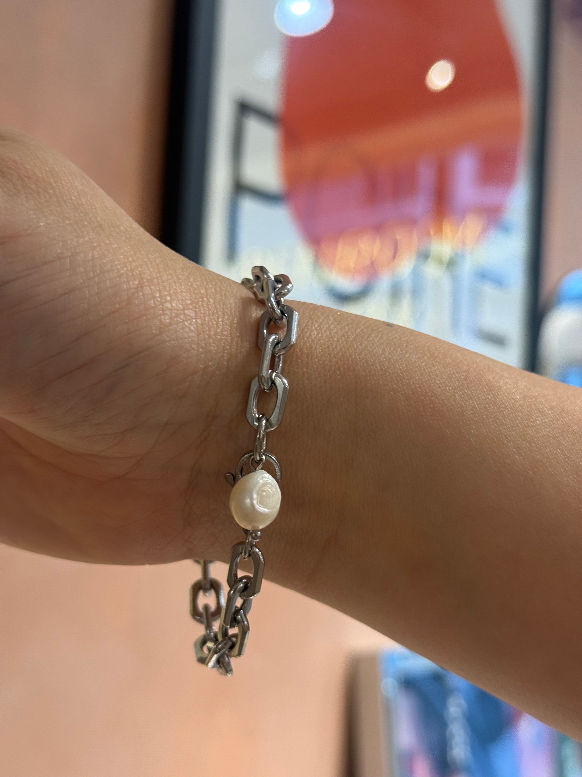 Interlock raw pearl stainless steel bracelet