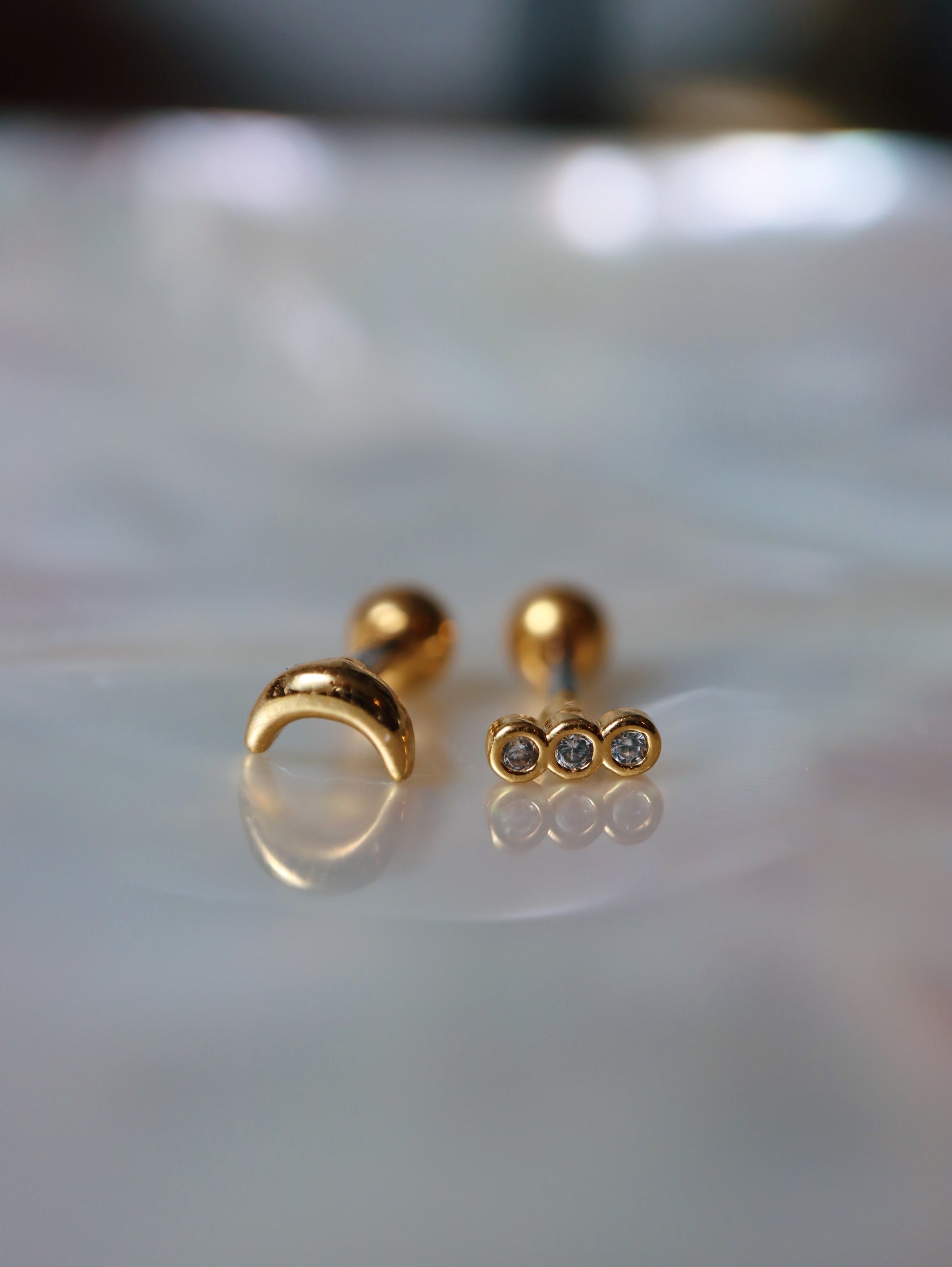Mini crescent surgical steel piercing