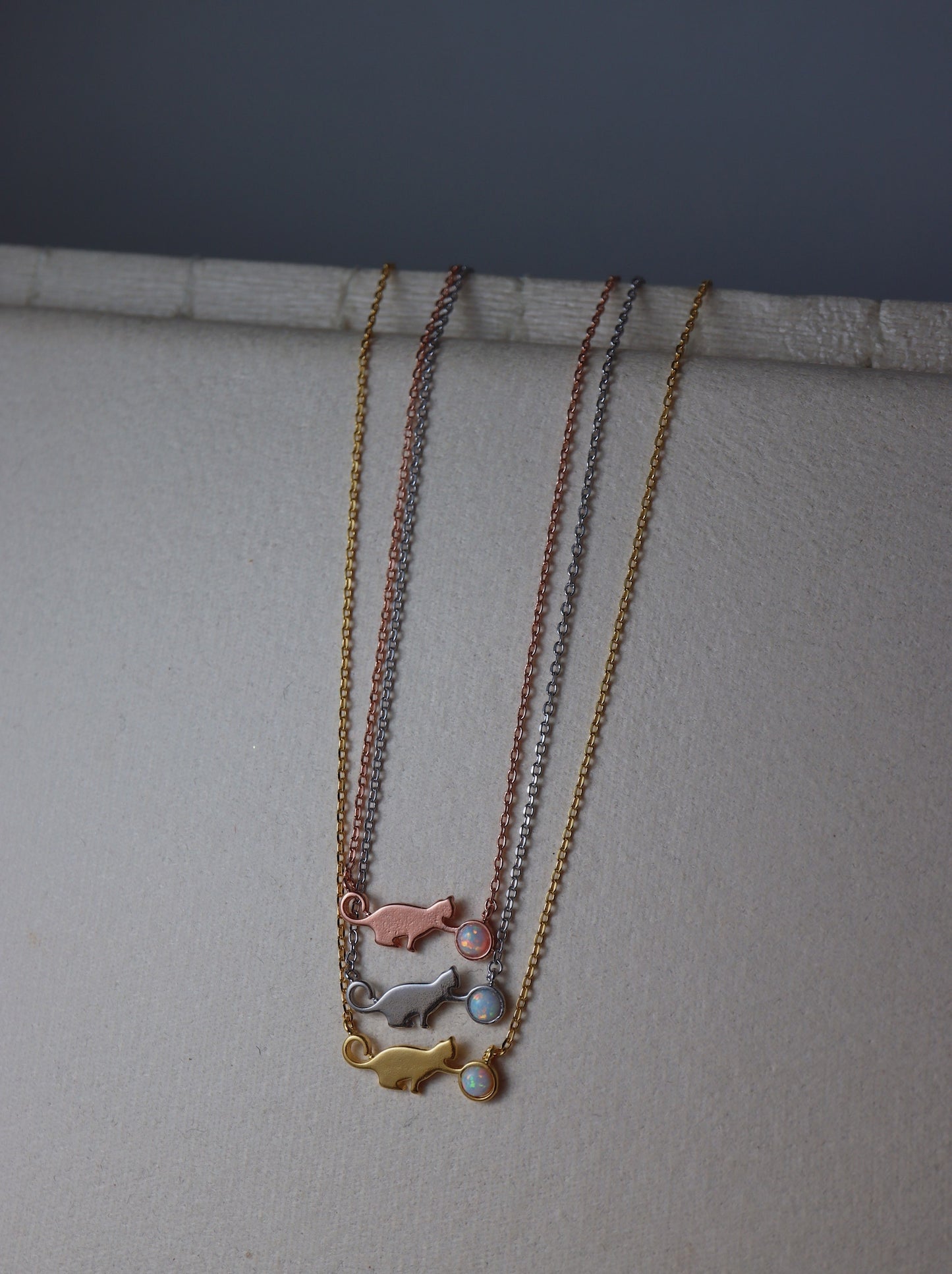 Meow opal necklace