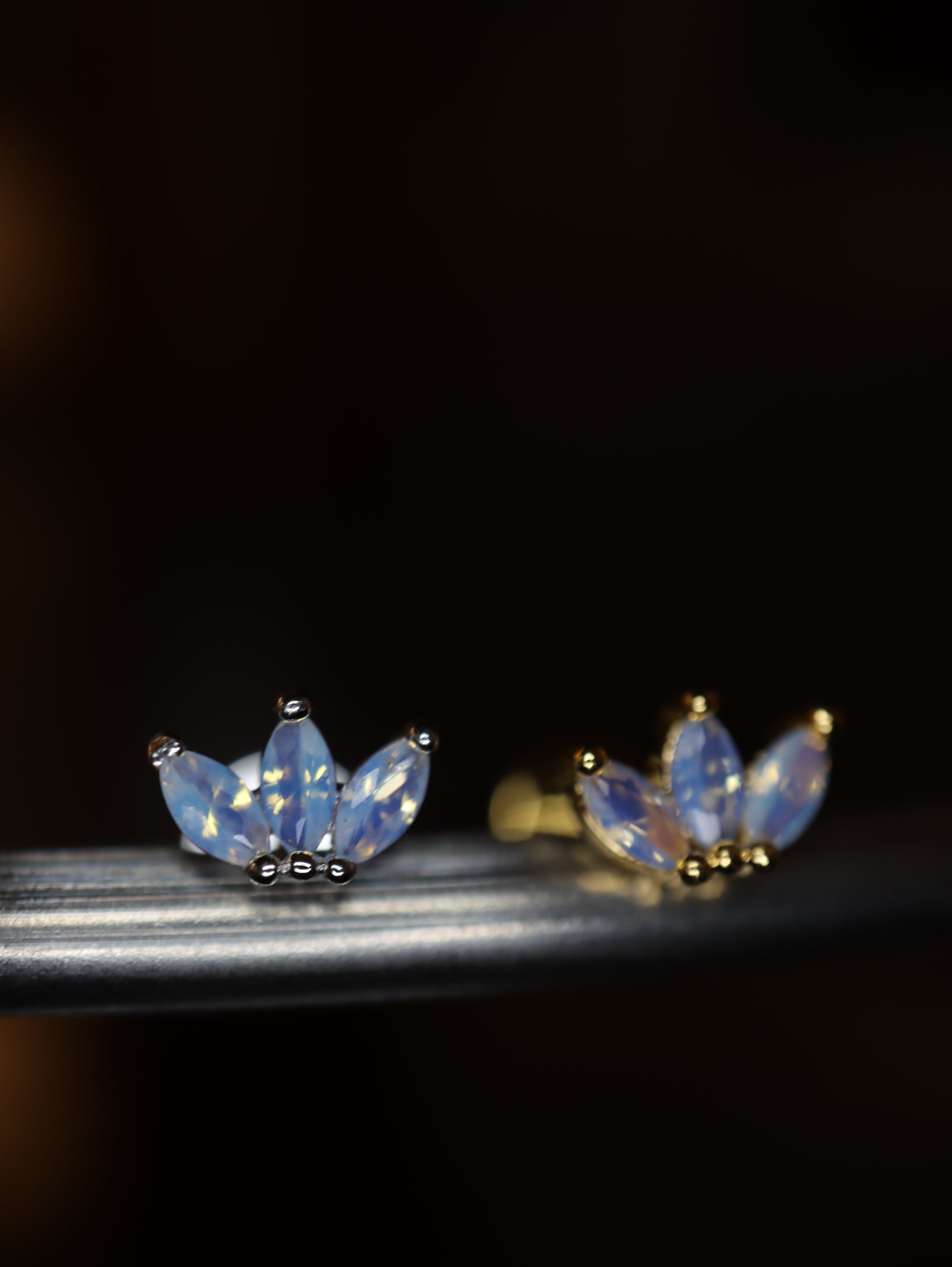 Opal lotus flat back s925 piercing (1pc)