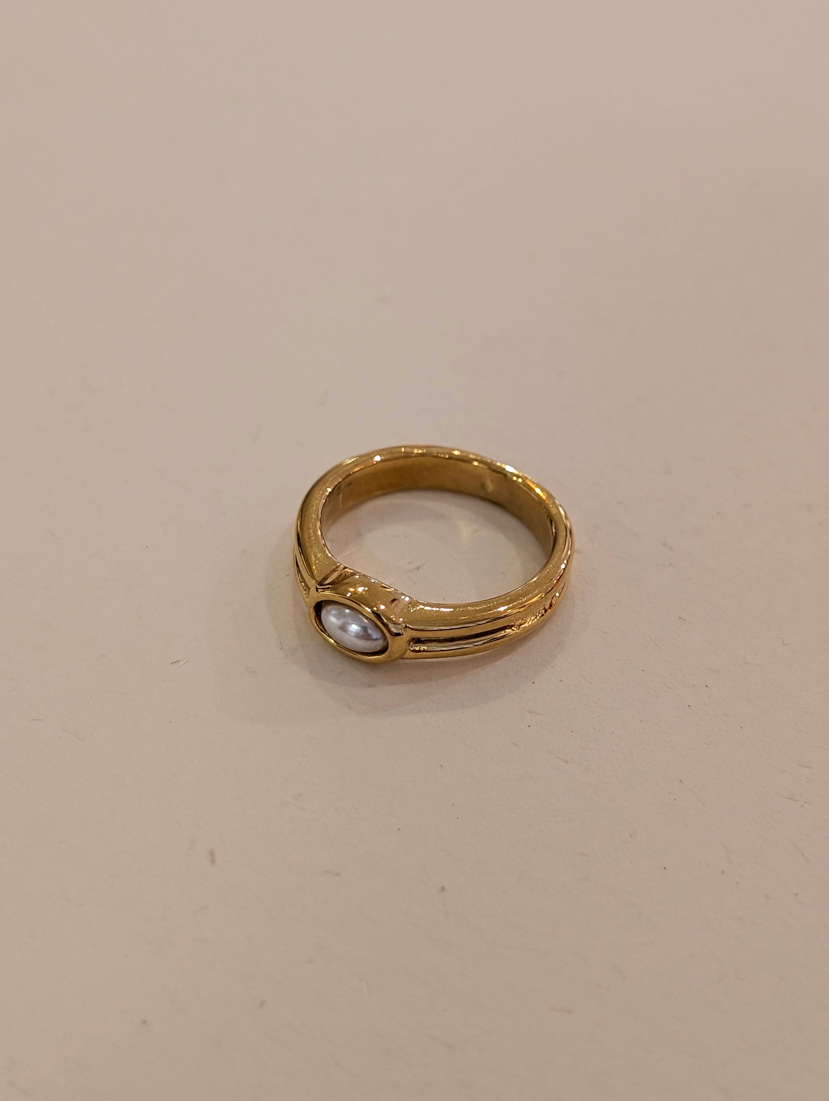 Nova pearl stainless steel ring