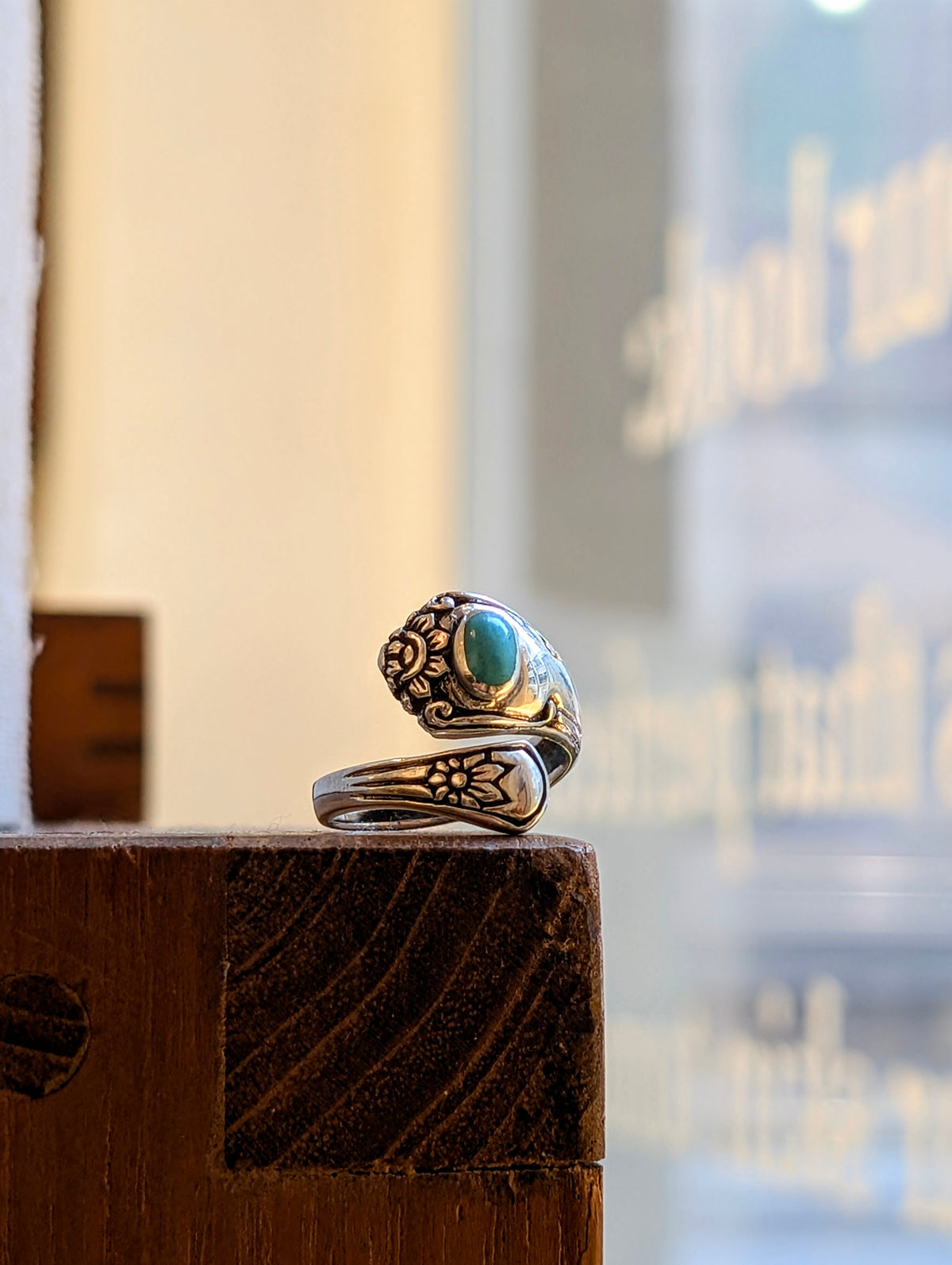 Ornate Turquoise Floral Band 925 Silver Ring