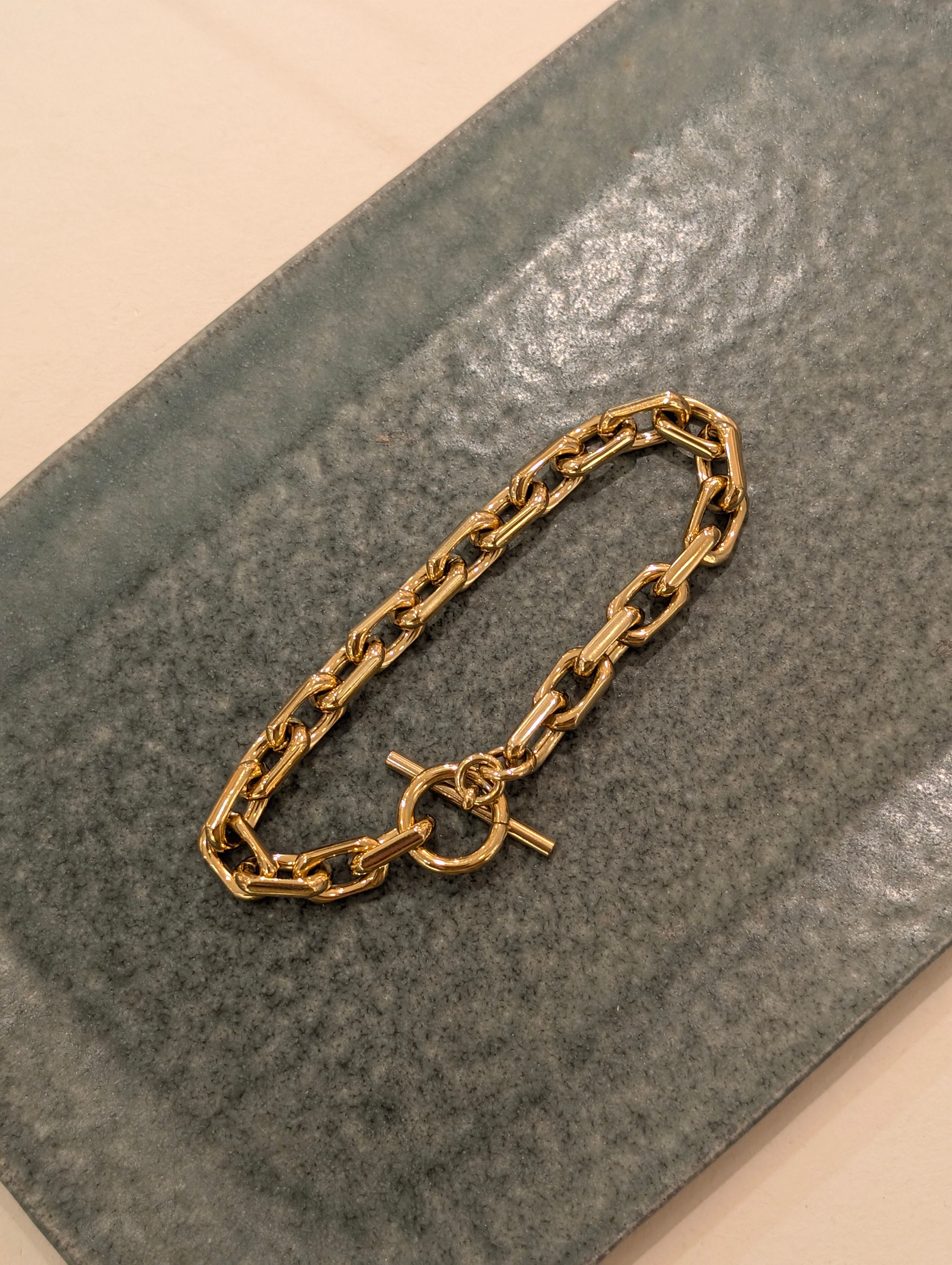 Interlock front lock stainless steel bracelet