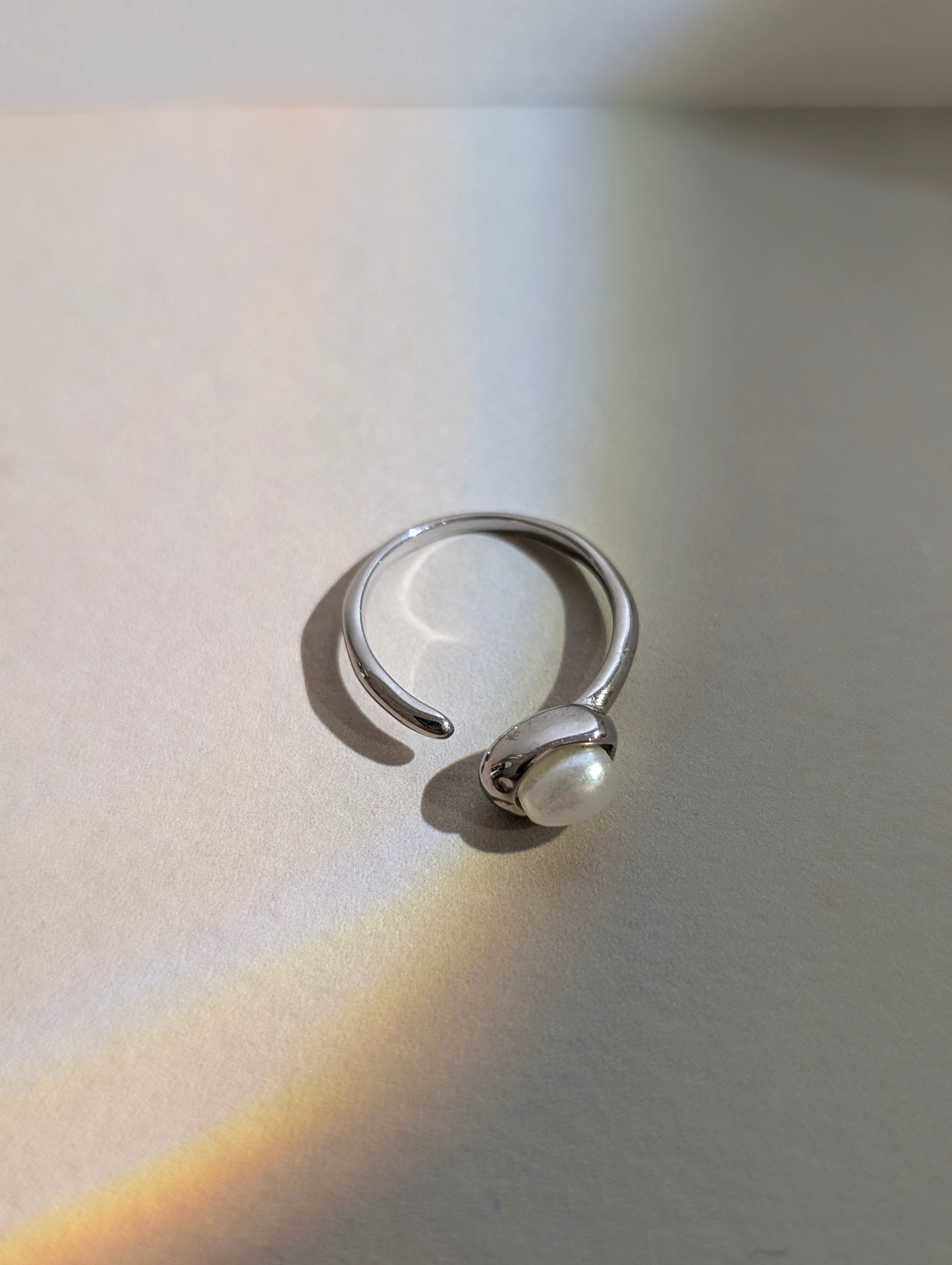 Oval faux pearl stainless steel ring