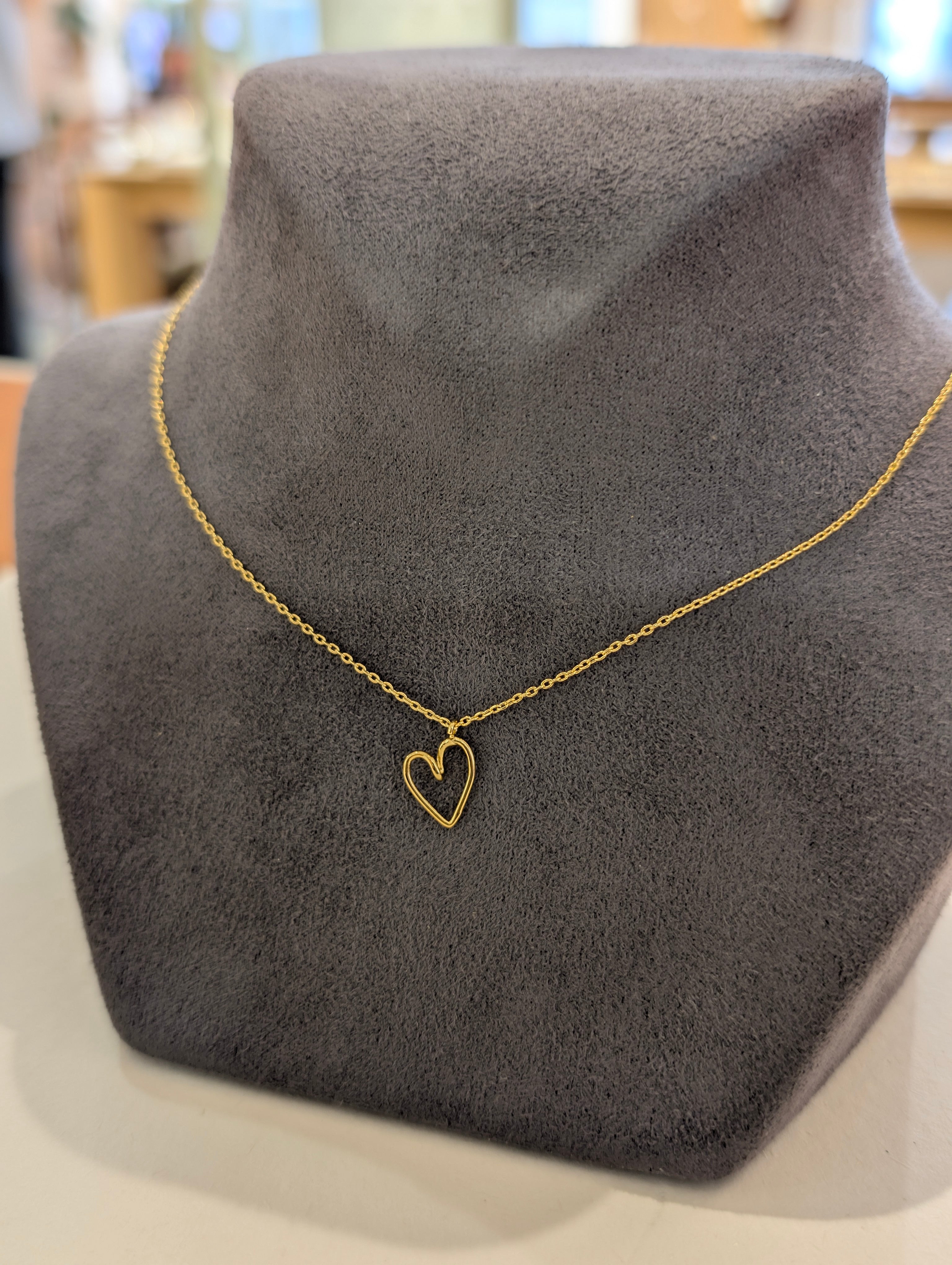 Heart hallow brass necklace