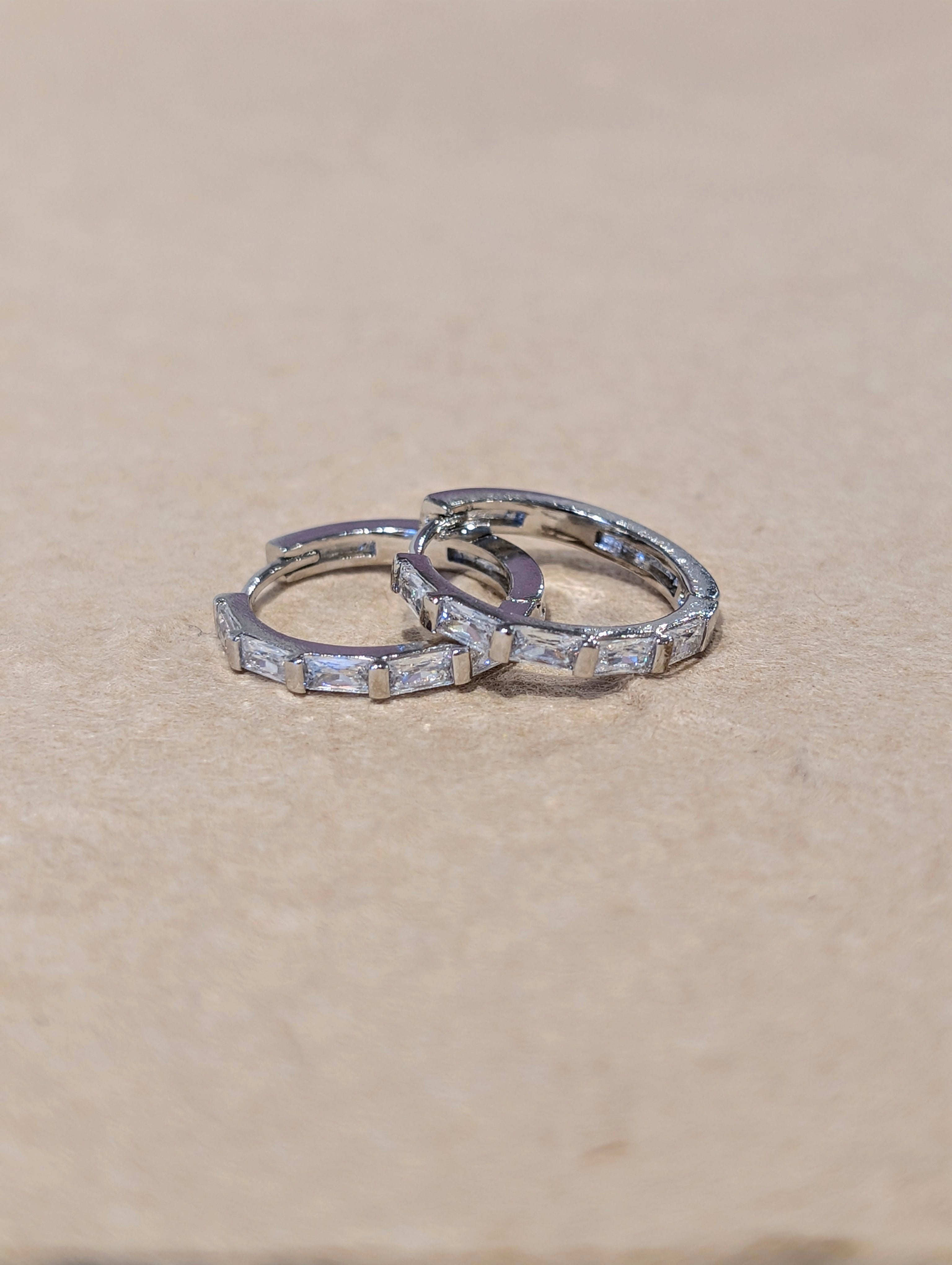 Echo Baguette Hoop Earrings