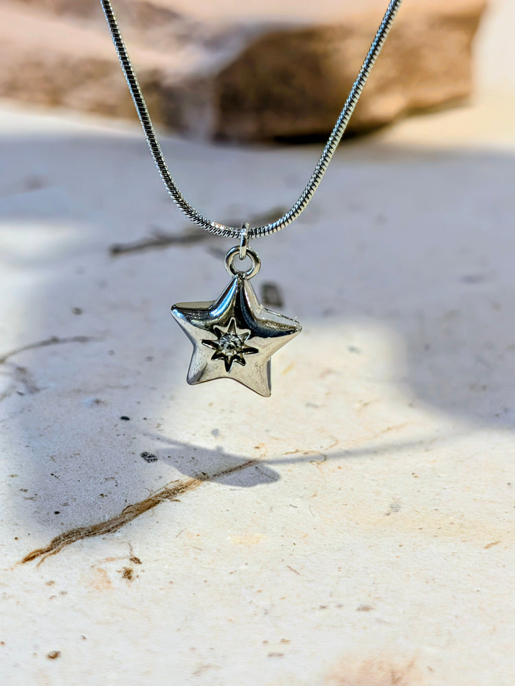 Star stud stainless steel necklace