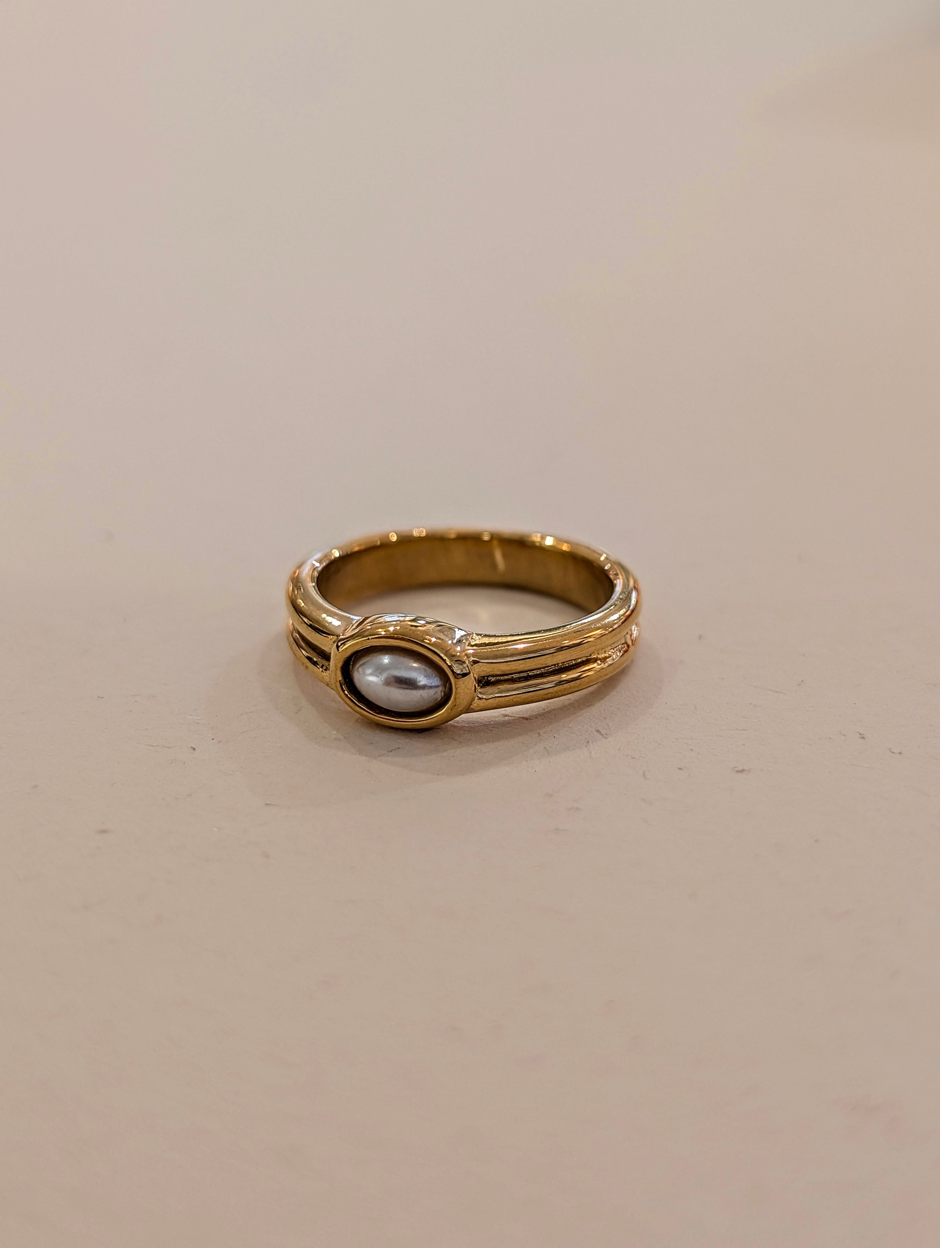 Nova pearl stainless steel ring