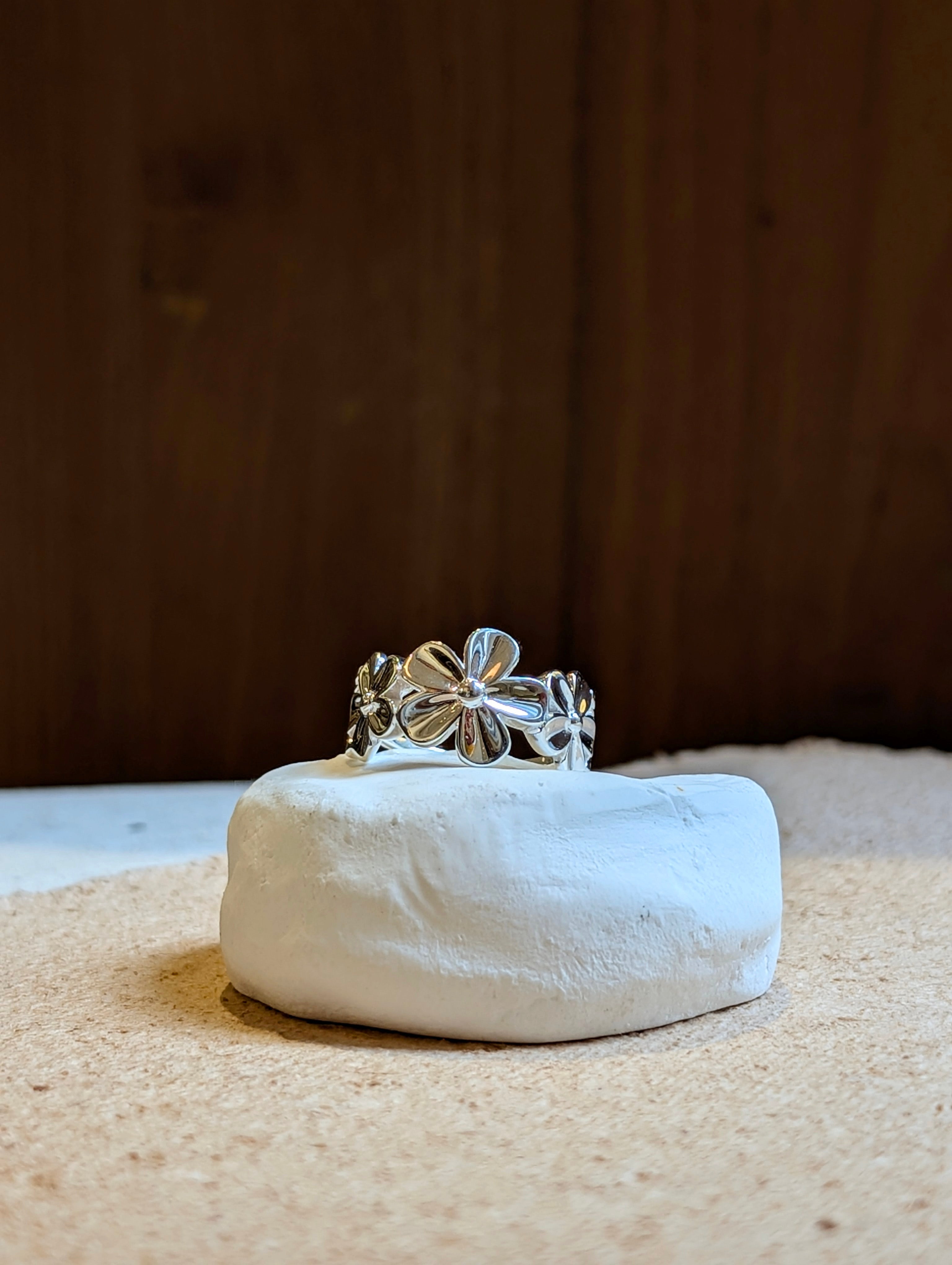 Petal Bloom 925 silver Ring