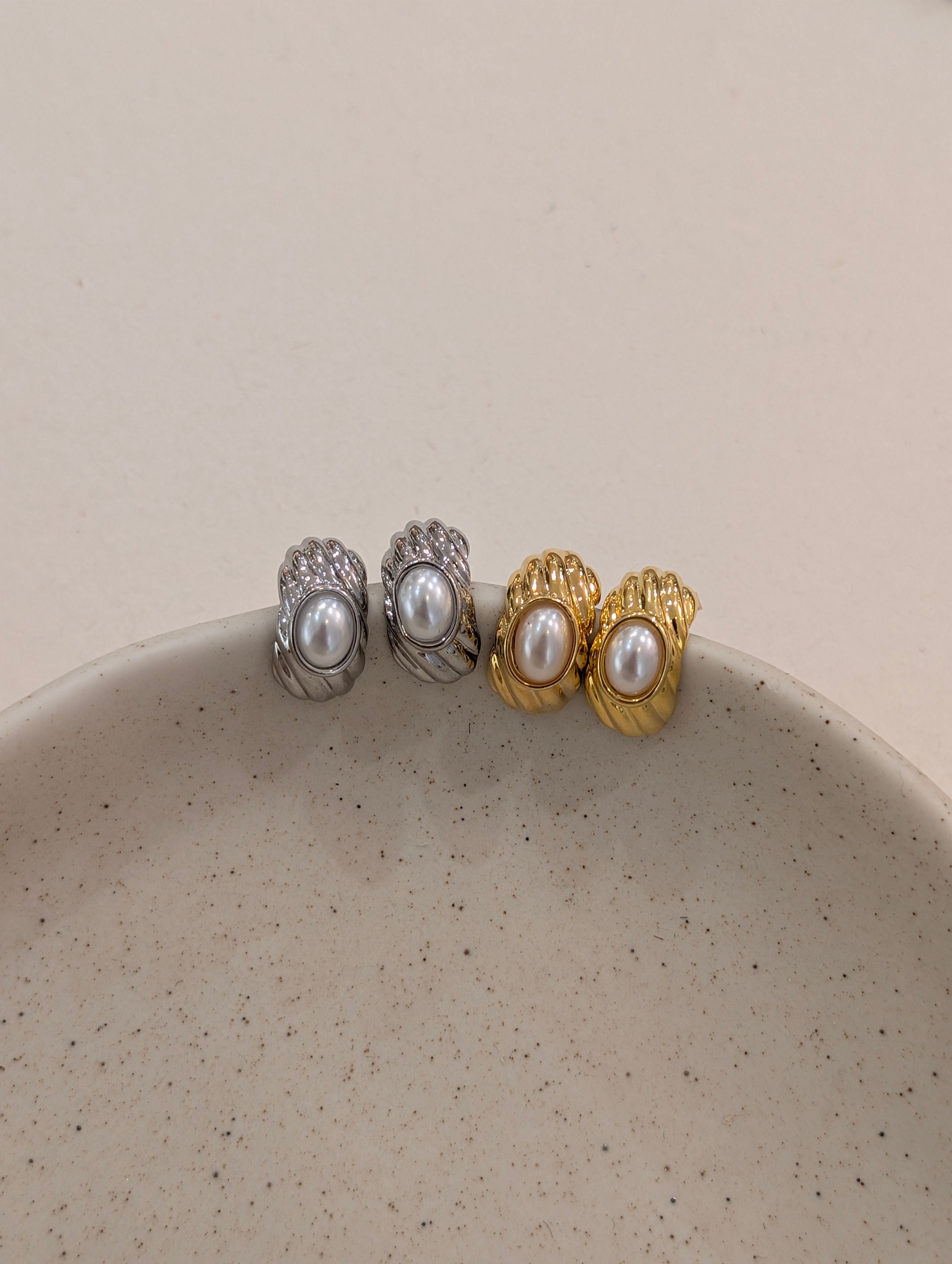Pearl vintage style brass earrings