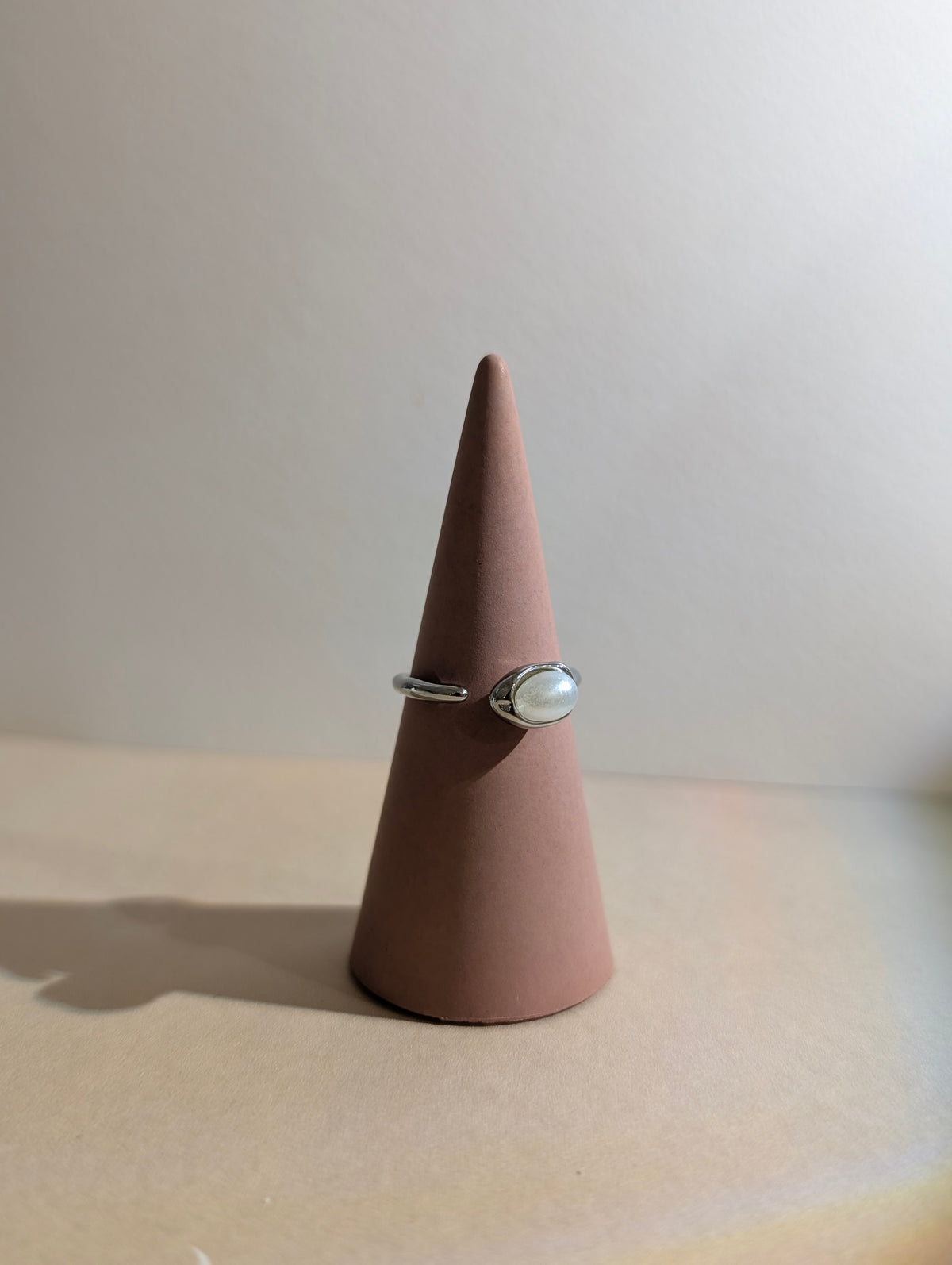 Oval faux pearl stainless steel ring