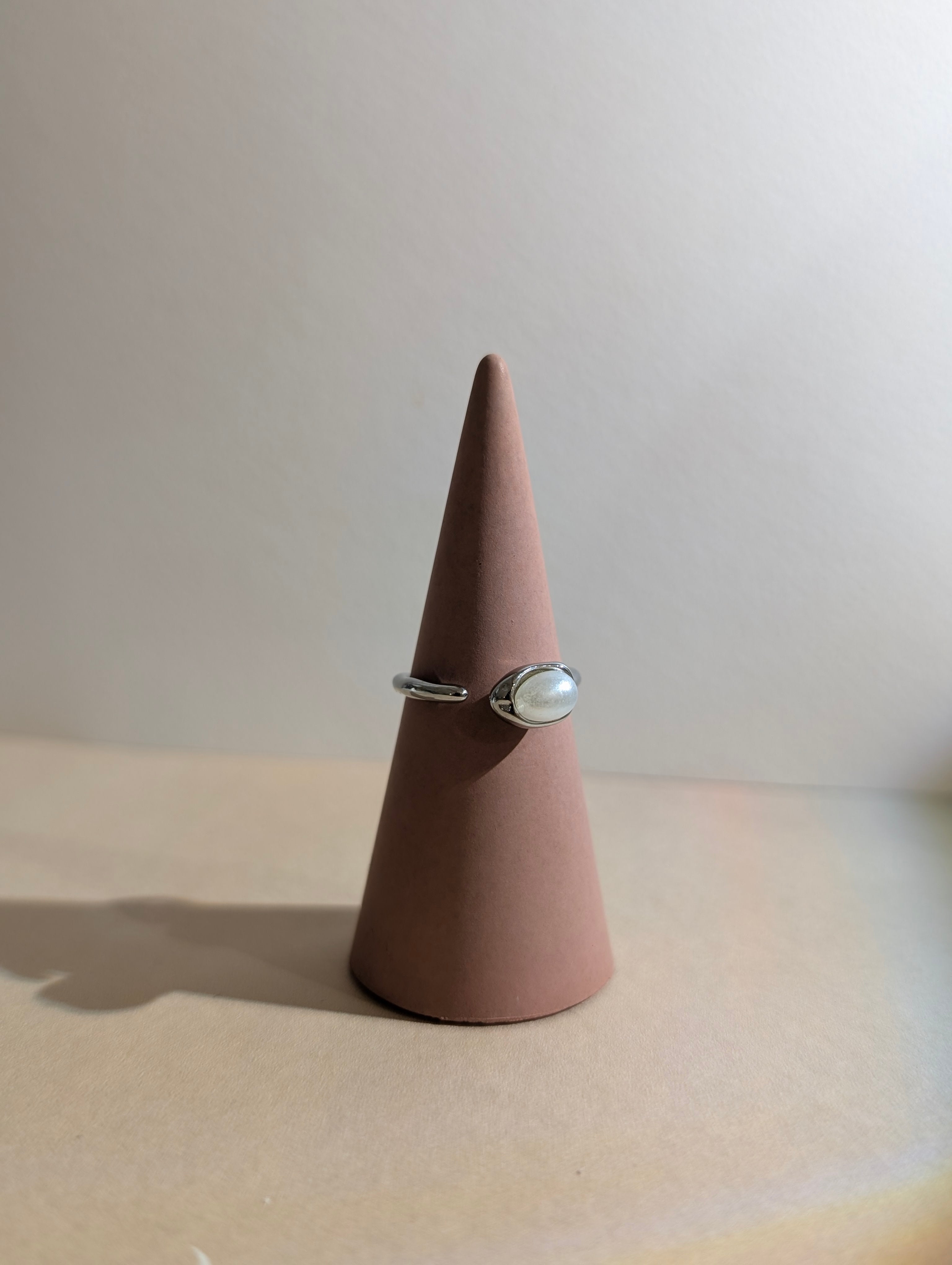 Oval faux pearl stainless steel ring