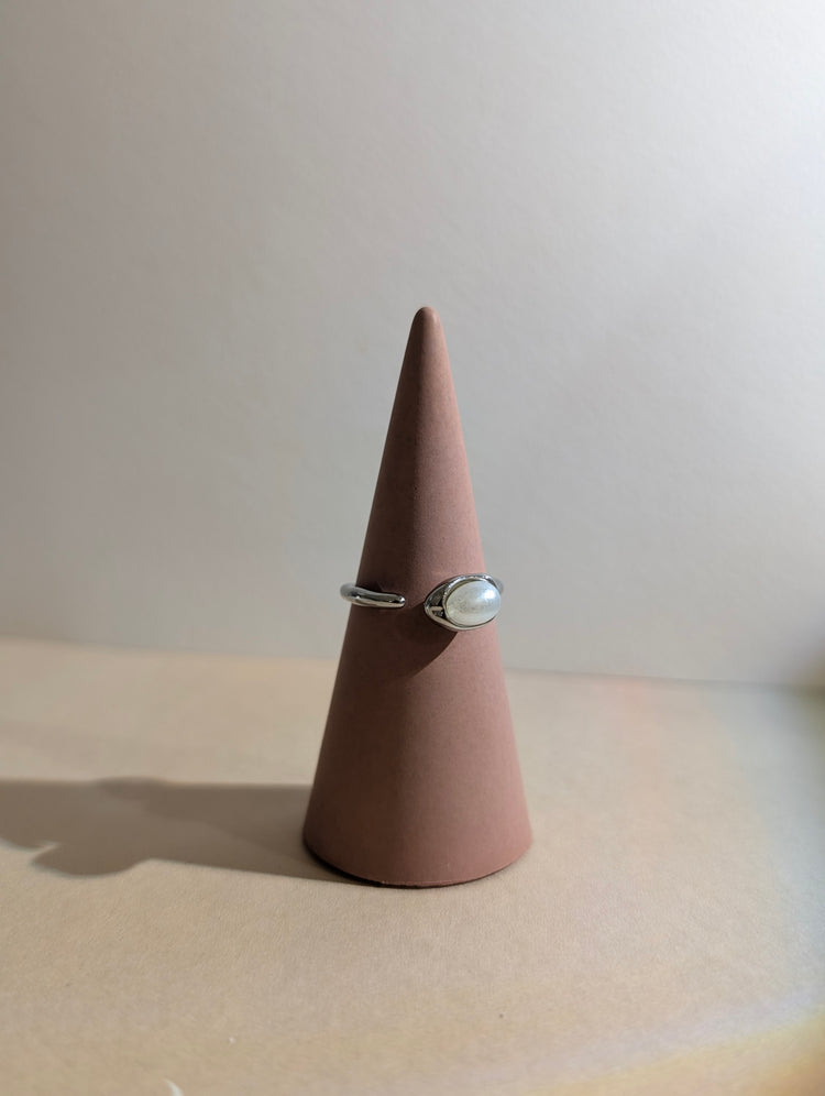Oval faux pearl stainless steel ring