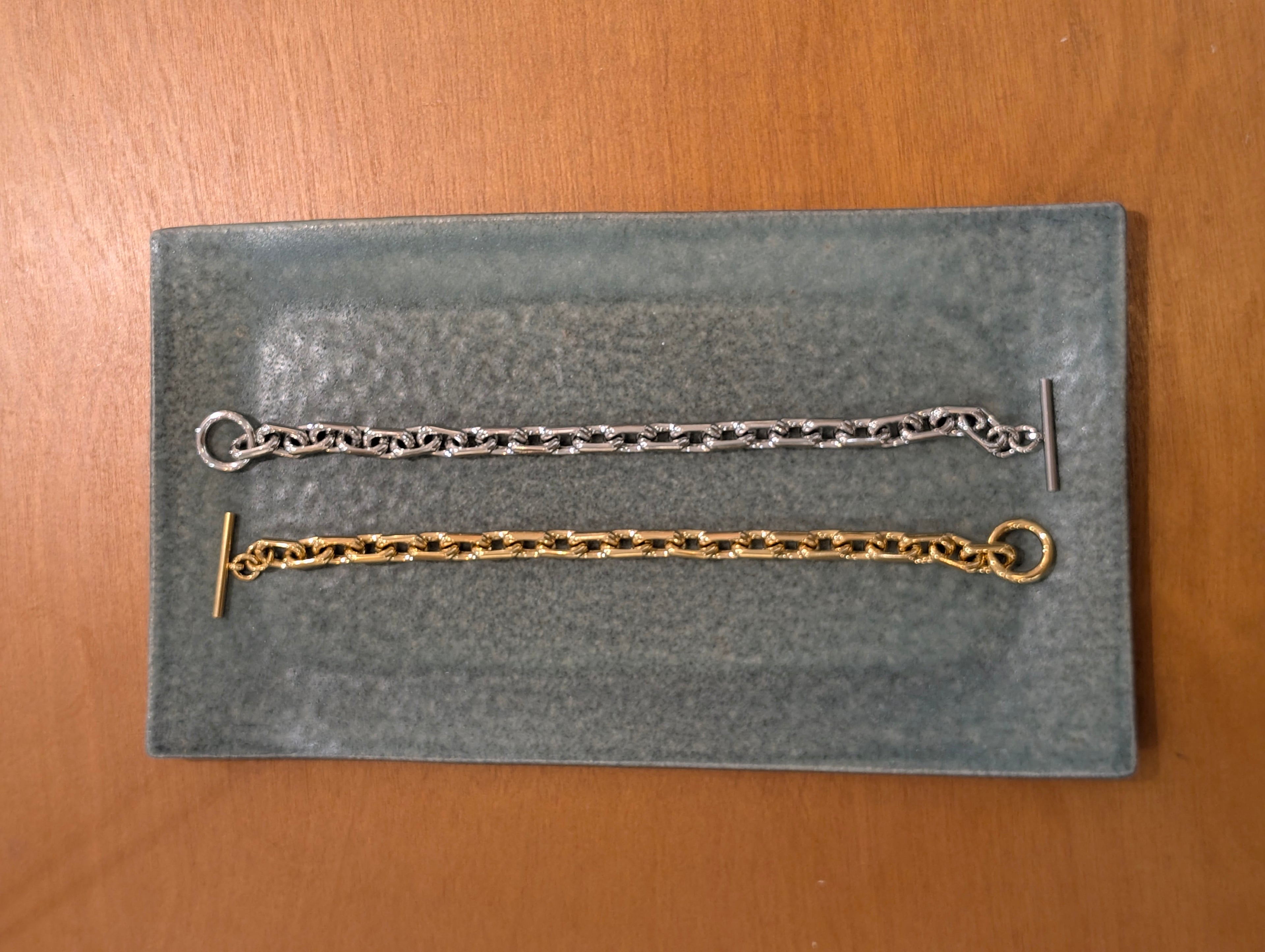 Interlock front lock stainless steel bracelet
