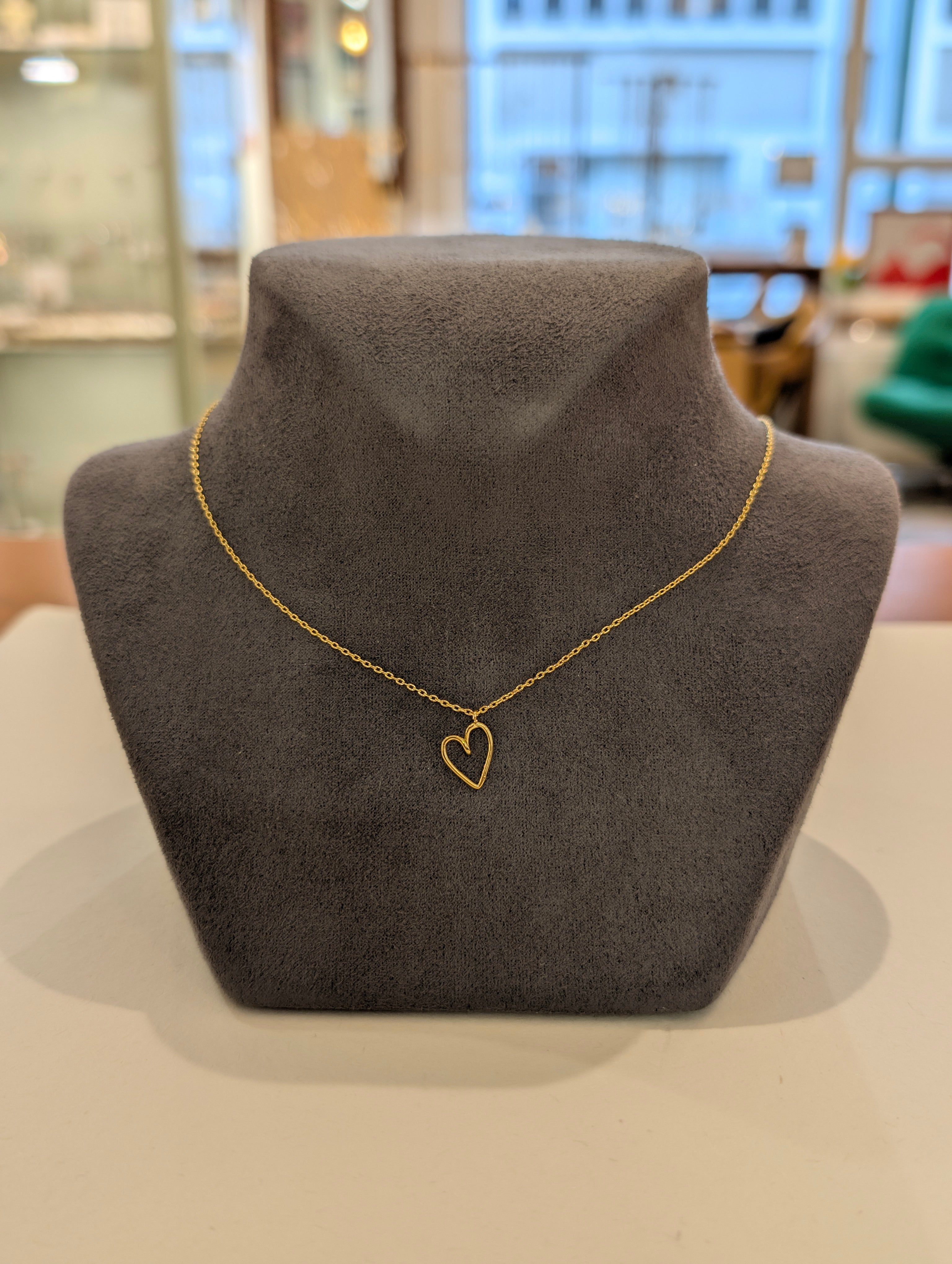 Heart hallow brass necklace