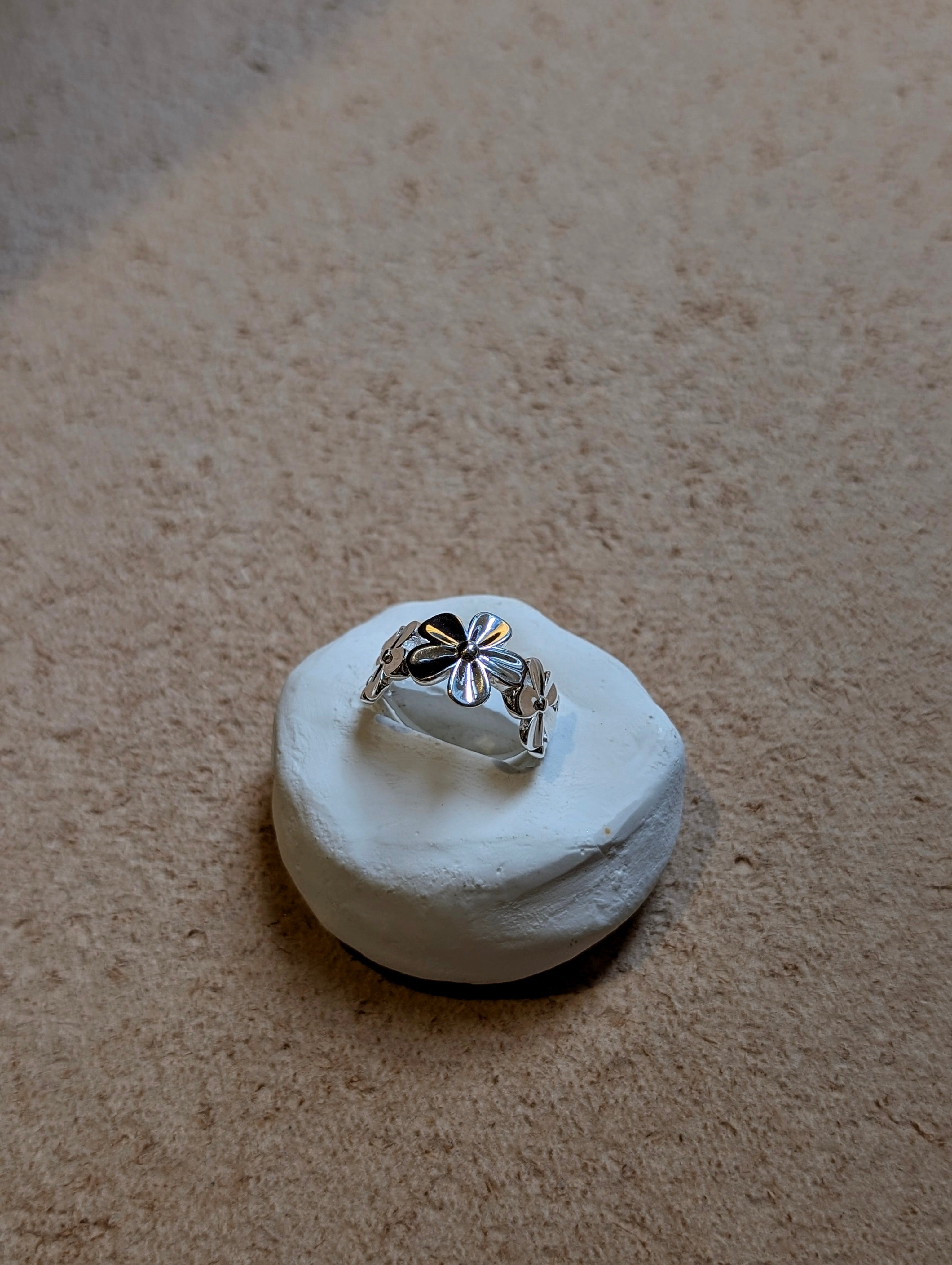 Petal Bloom 925 silver Ring