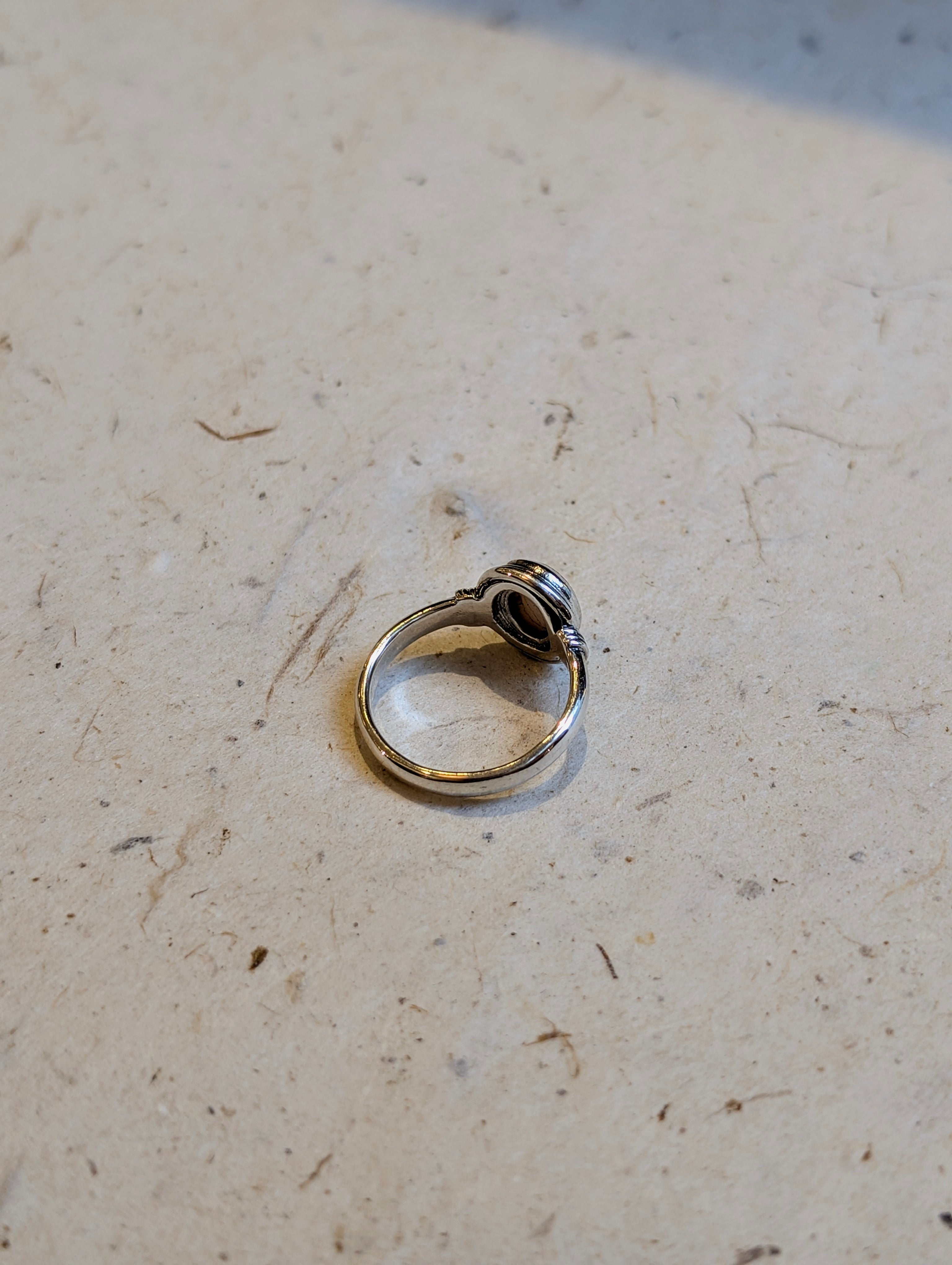 Oval Shell 925 Silver Ring