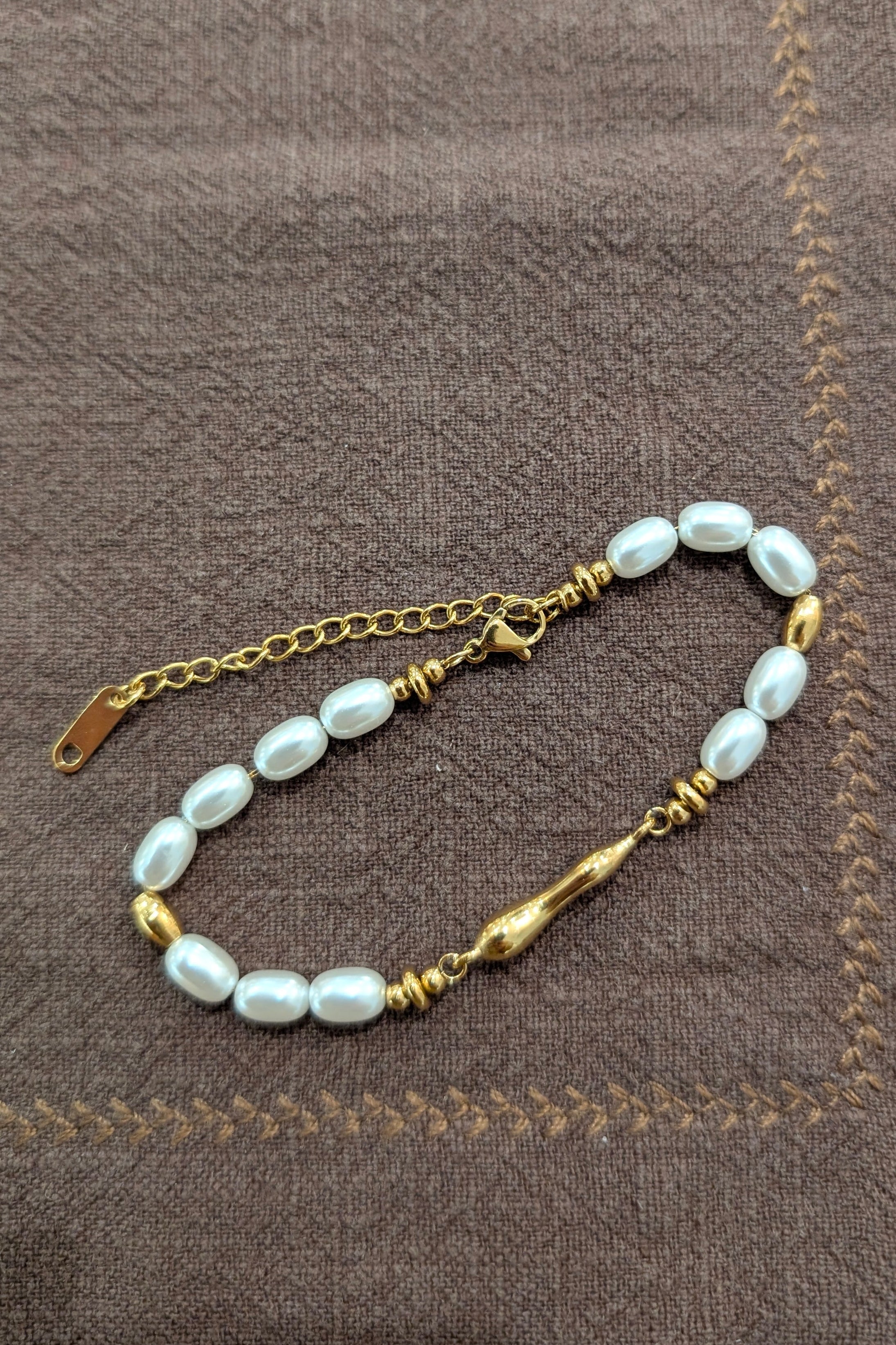 Golden beads & pearls stainless steel bracelet