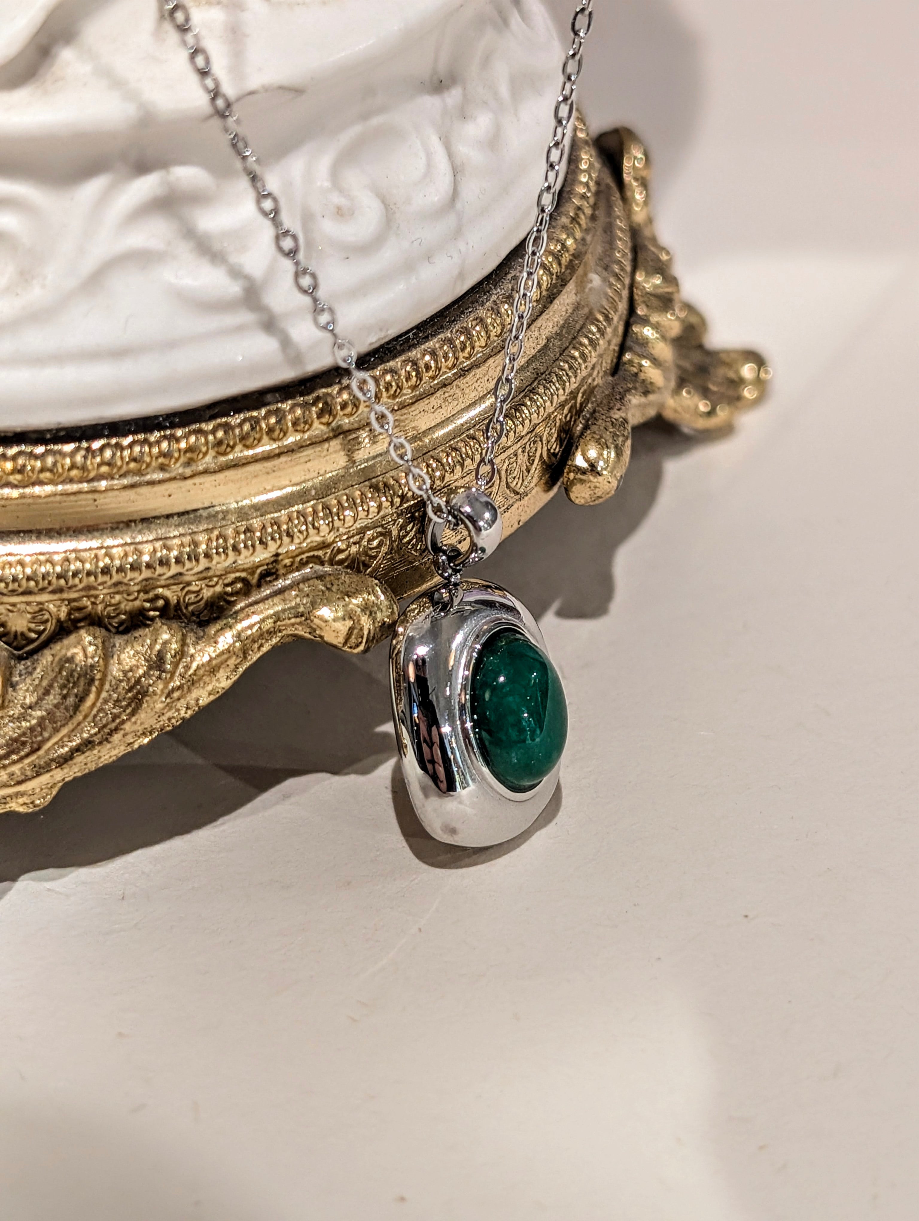 Evergreen stainless steel necklace