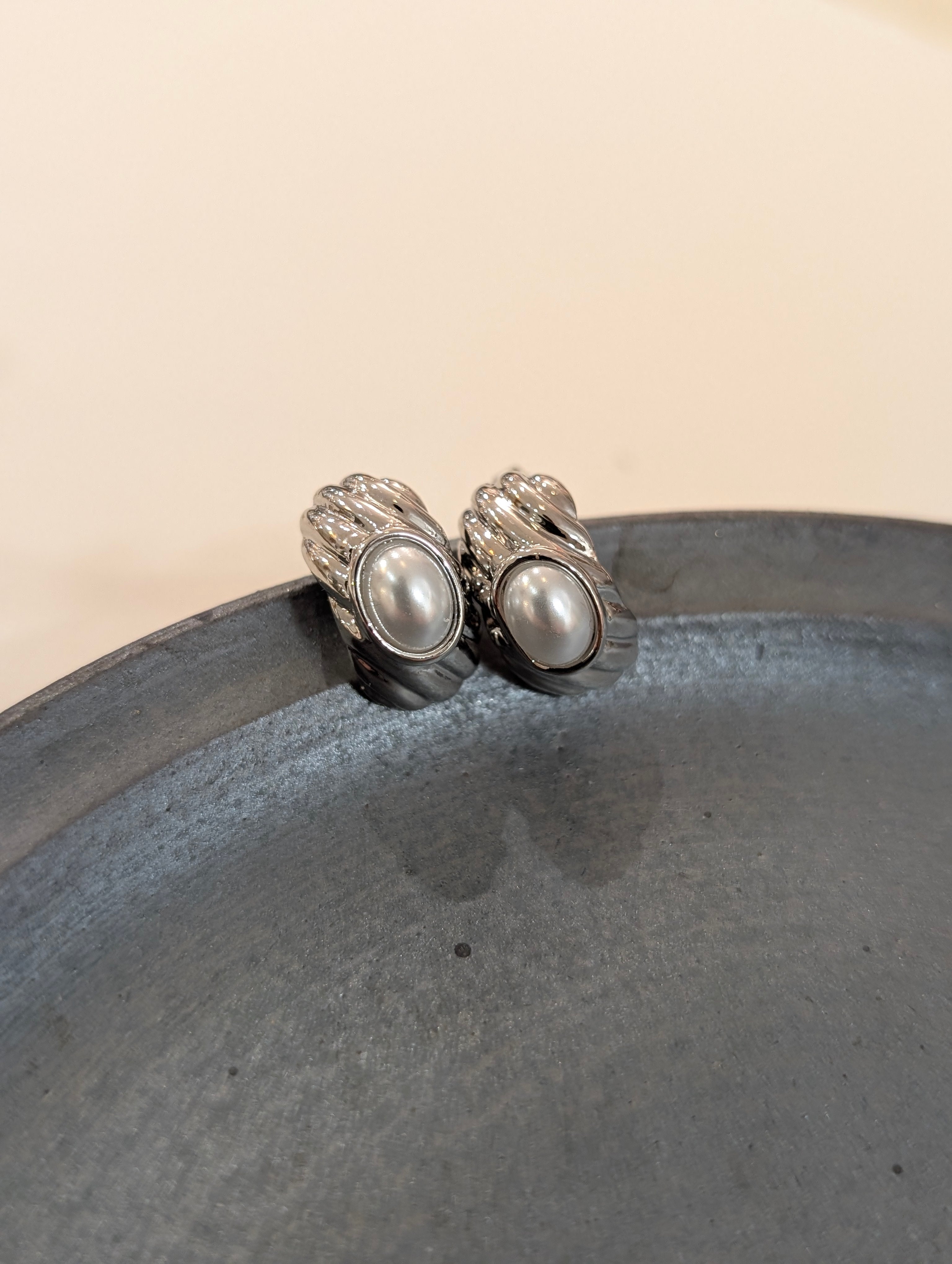 Pearl vintage style brass earrings