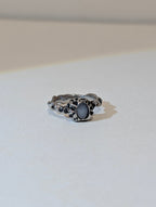 Unisex water resistant ring
