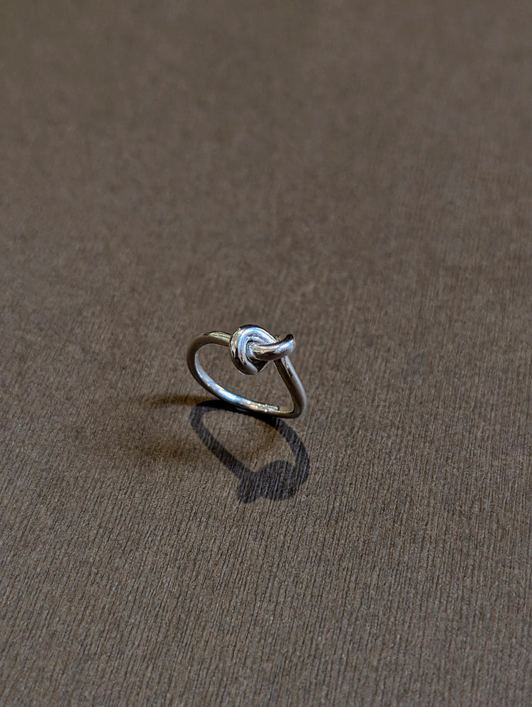 Knot 925 silver pinky ring