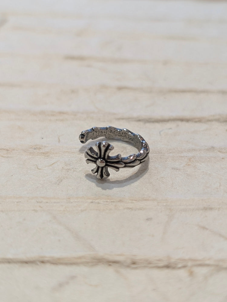 Unisex surgical steel cross Earcuff