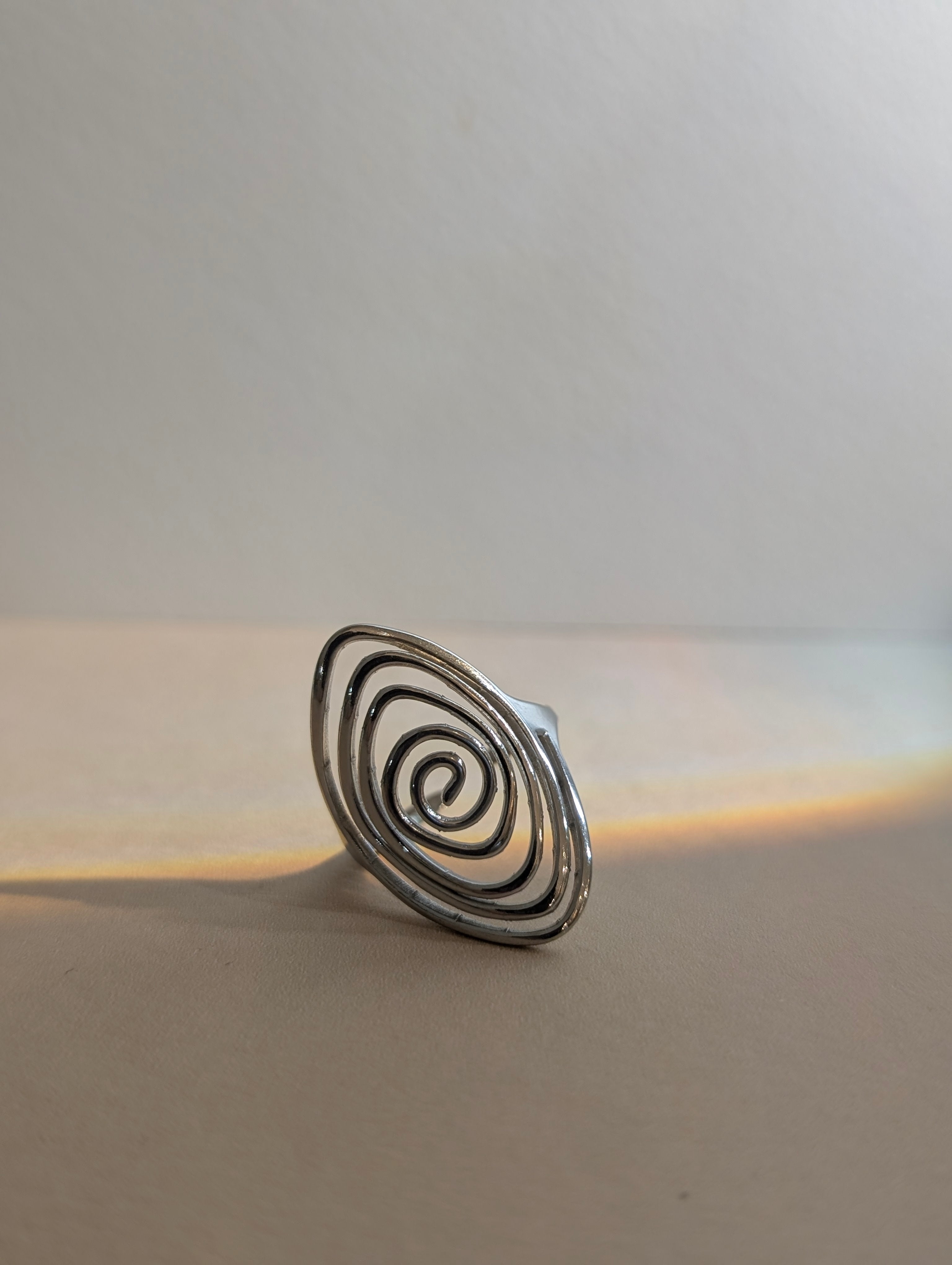 Oval spiral stainless steel ring