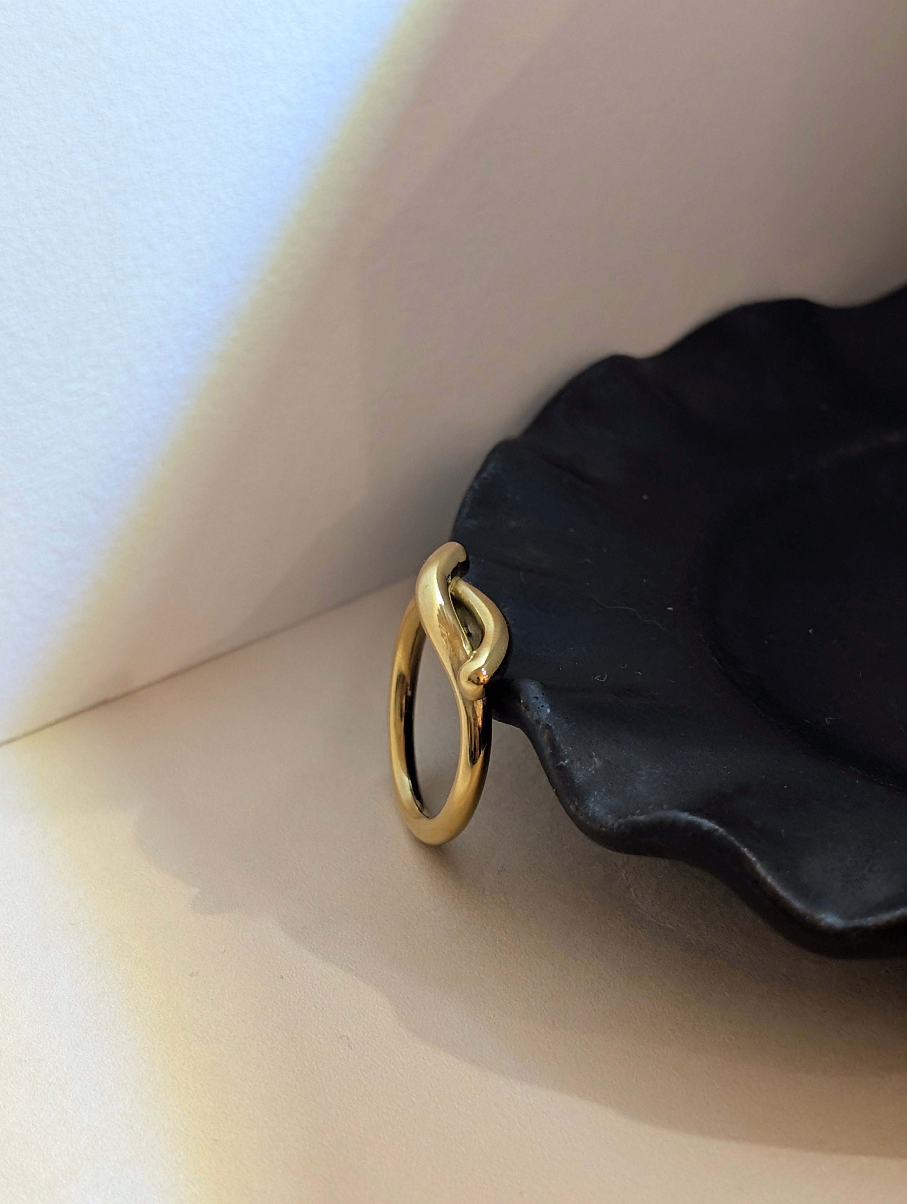 Wavy stainless steel ring