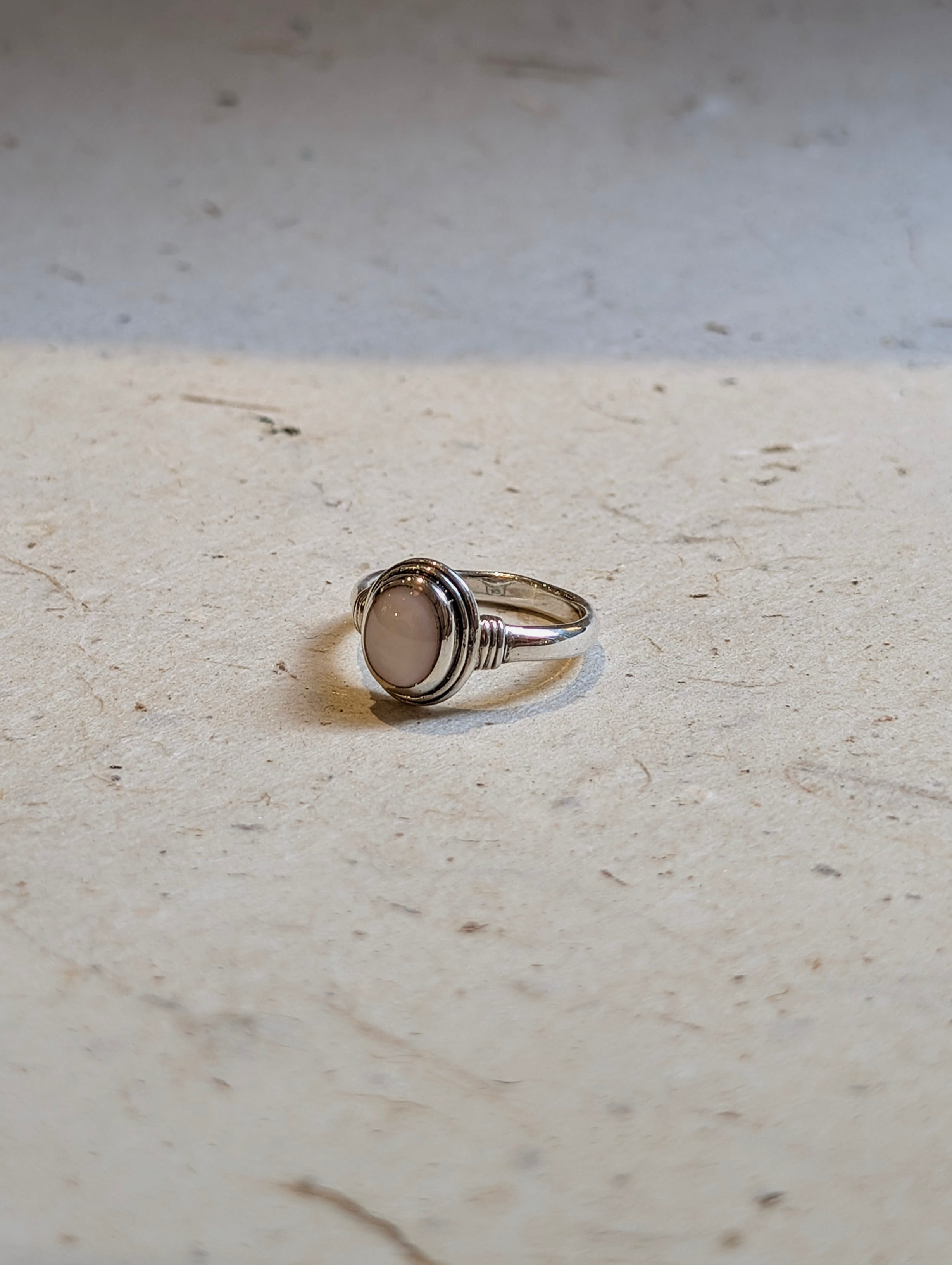 Oval Shell 925 Silver Ring