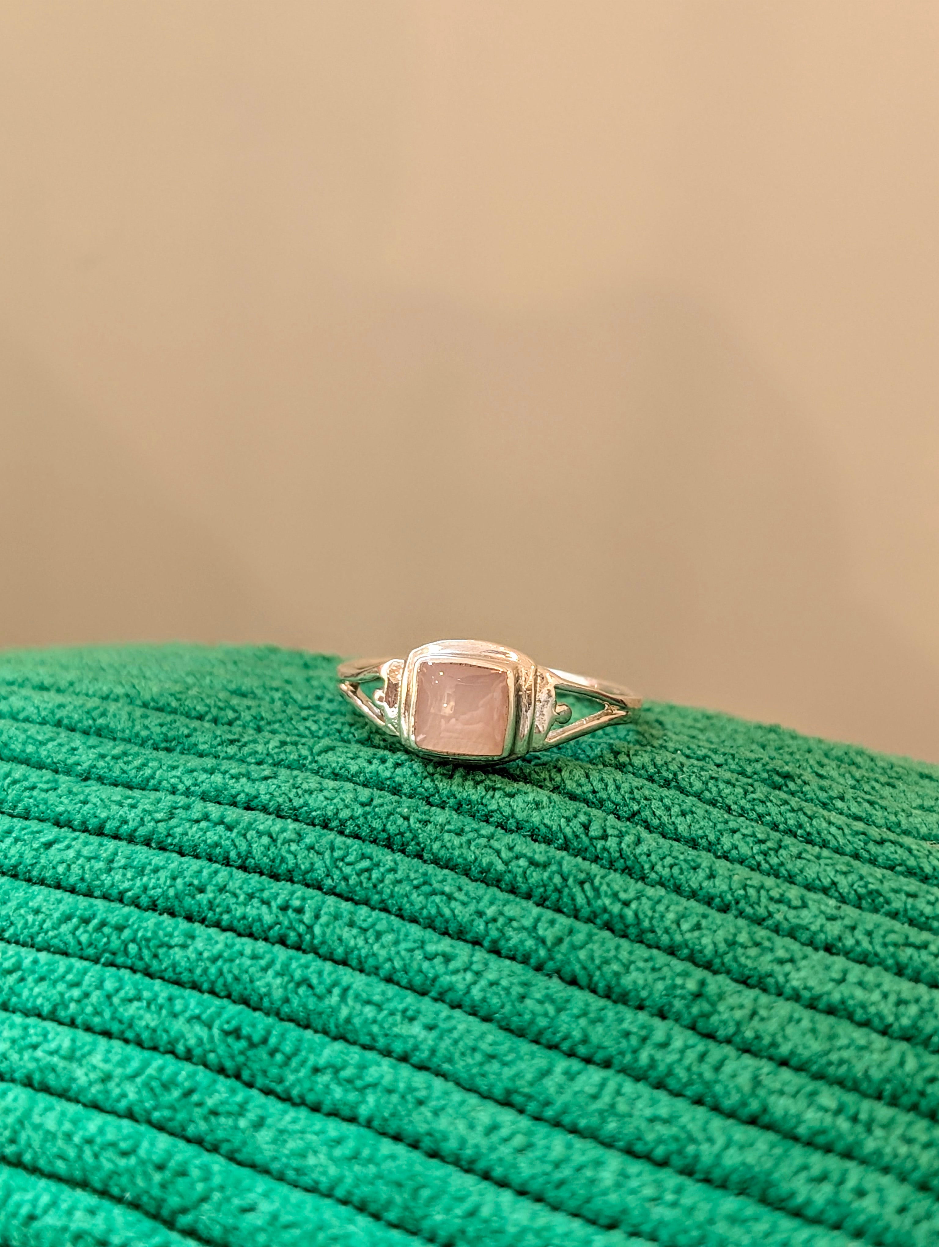 Mother Pearl 925 silver ring