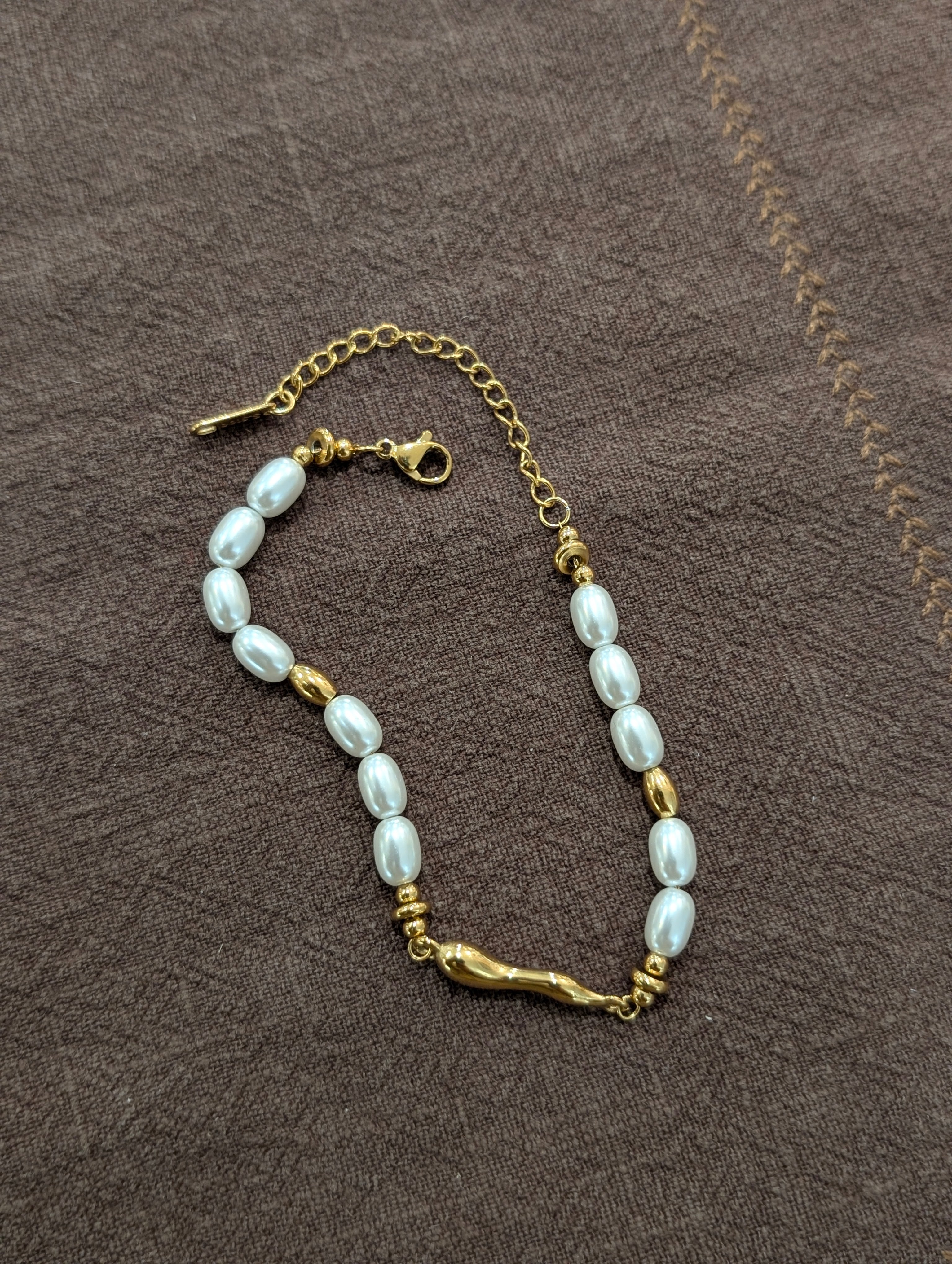 Golden beads & pearls stainless steel bracelet