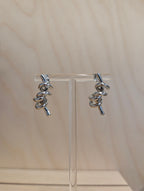 Knot twisted earrings