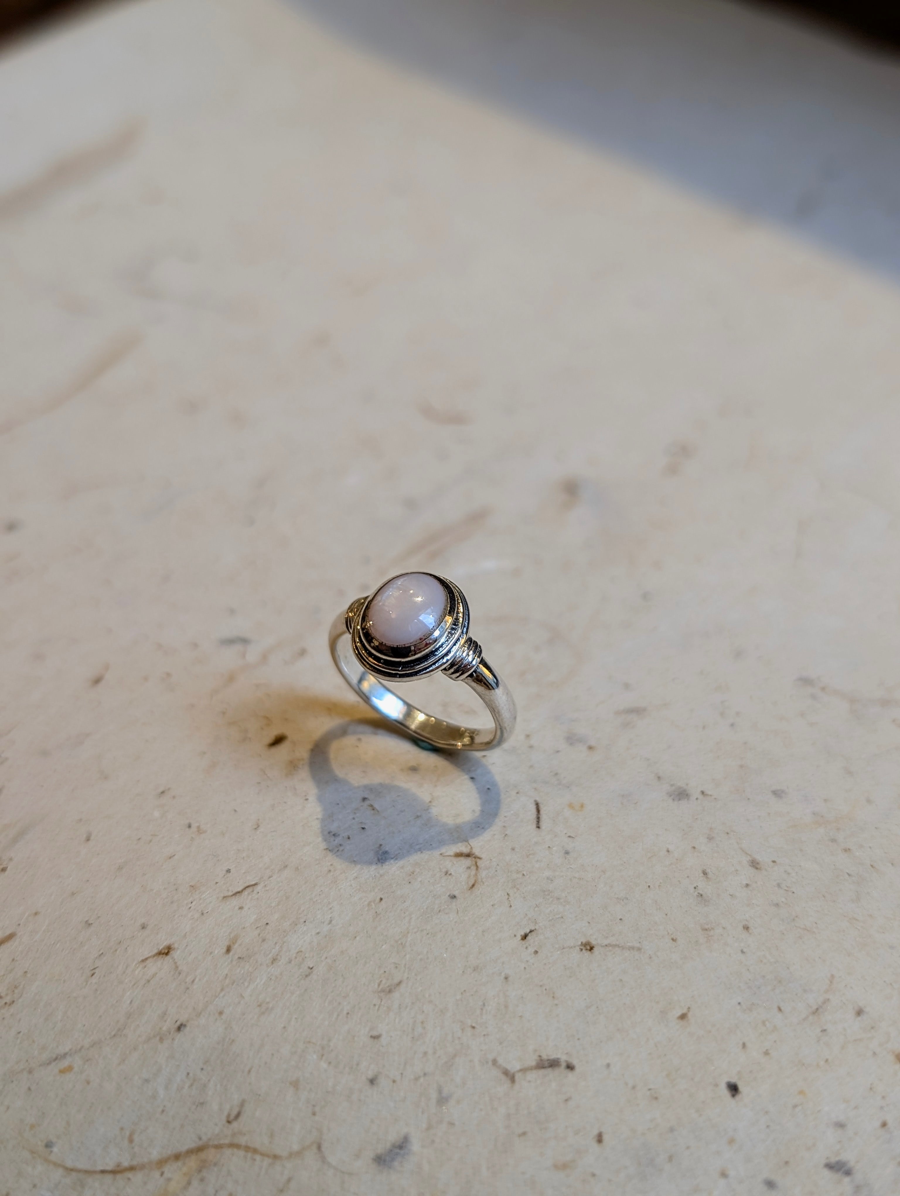 Oval Shell 925 Silver Ring