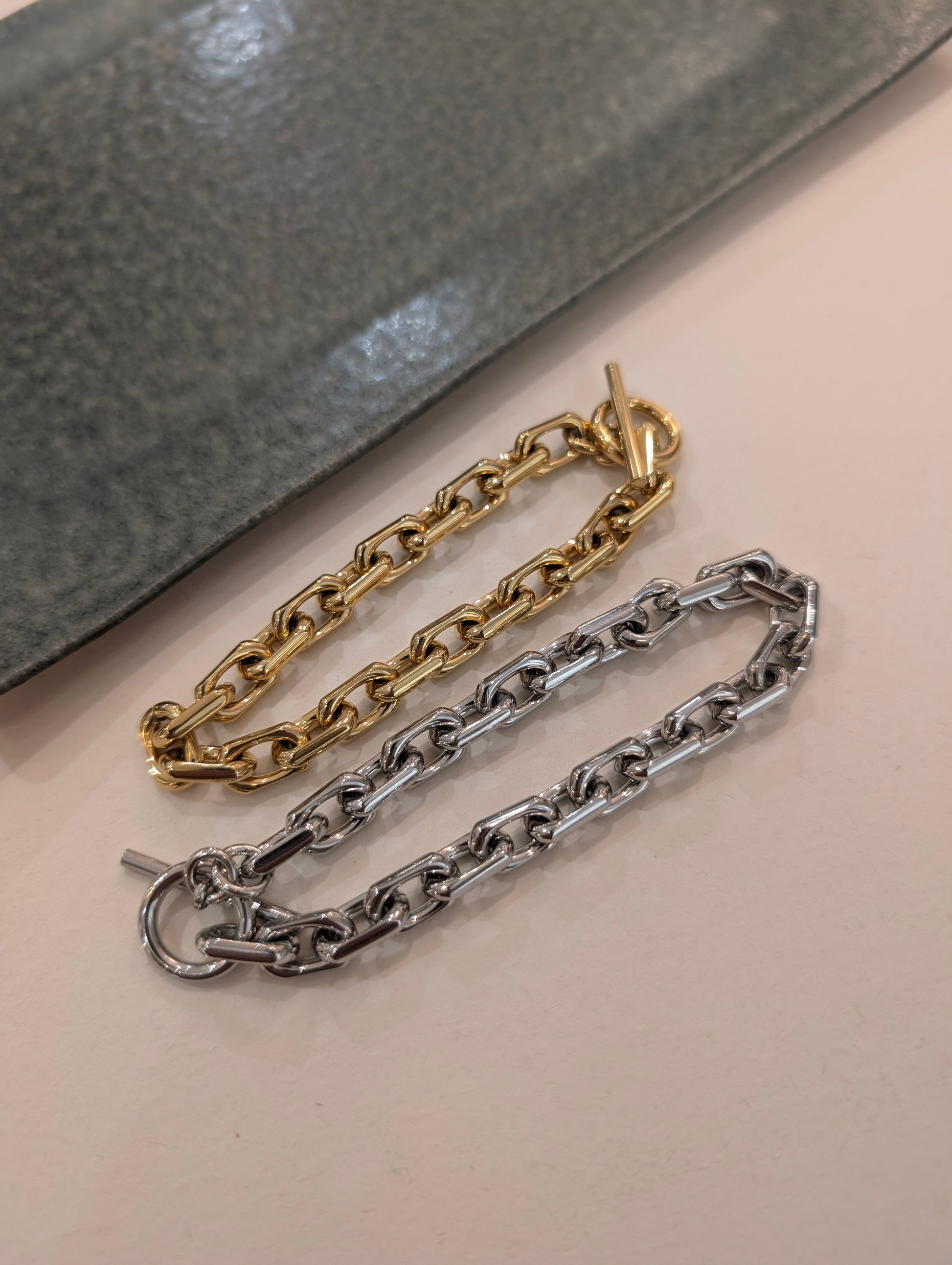 Interlock front lock stainless steel bracelet